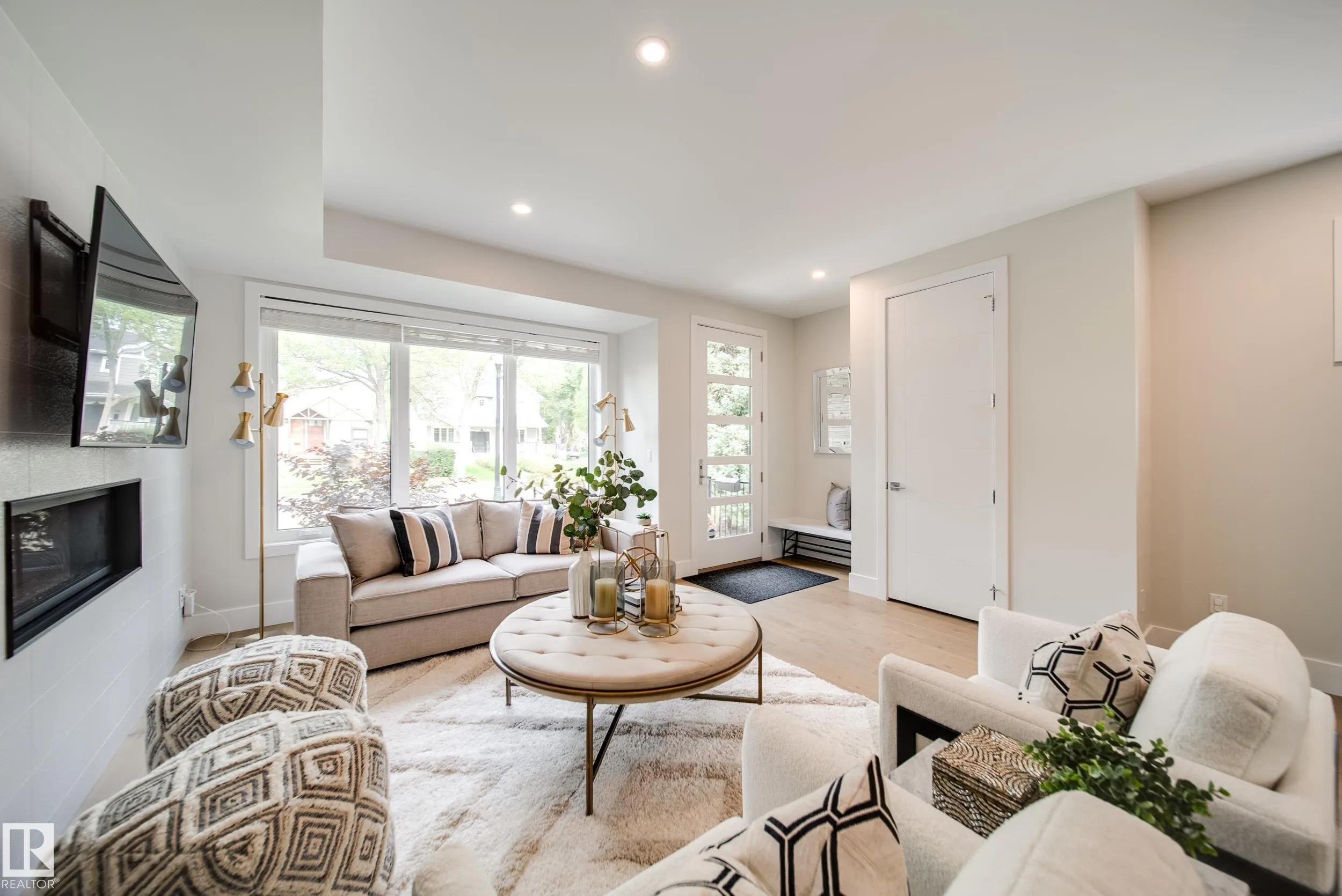 14005 105 Avenue
