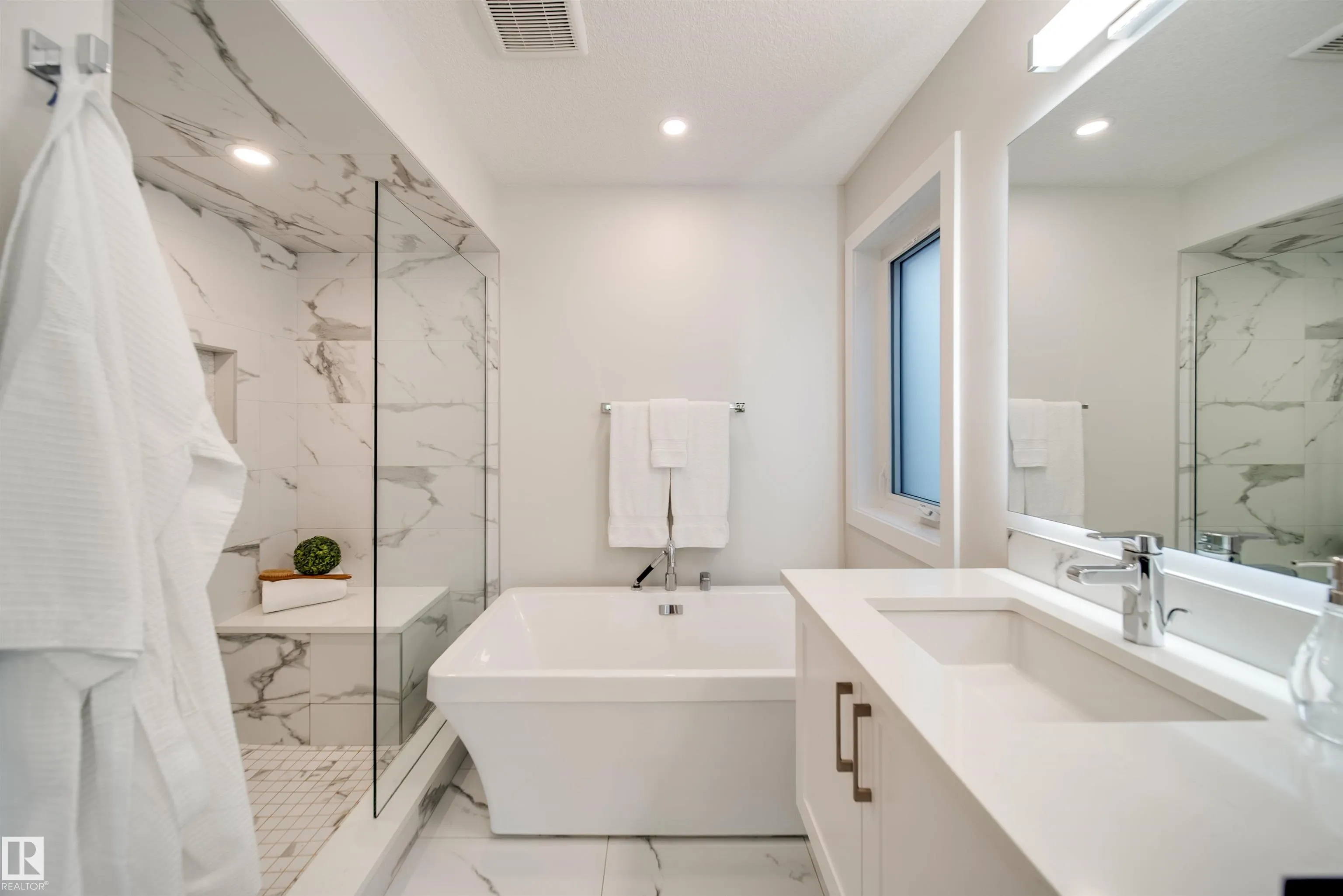 14005 105 Avenue