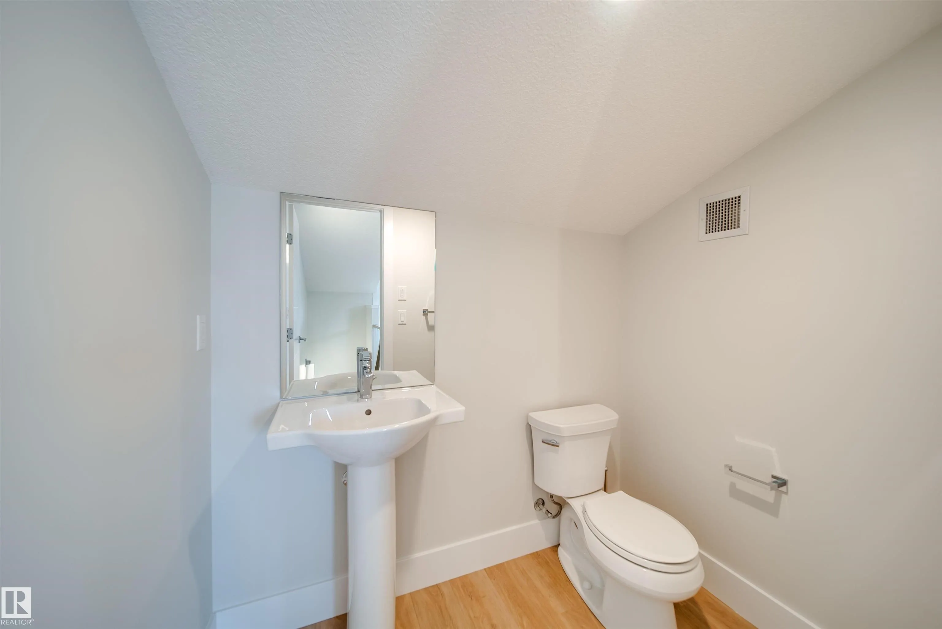 14005 105 Avenue