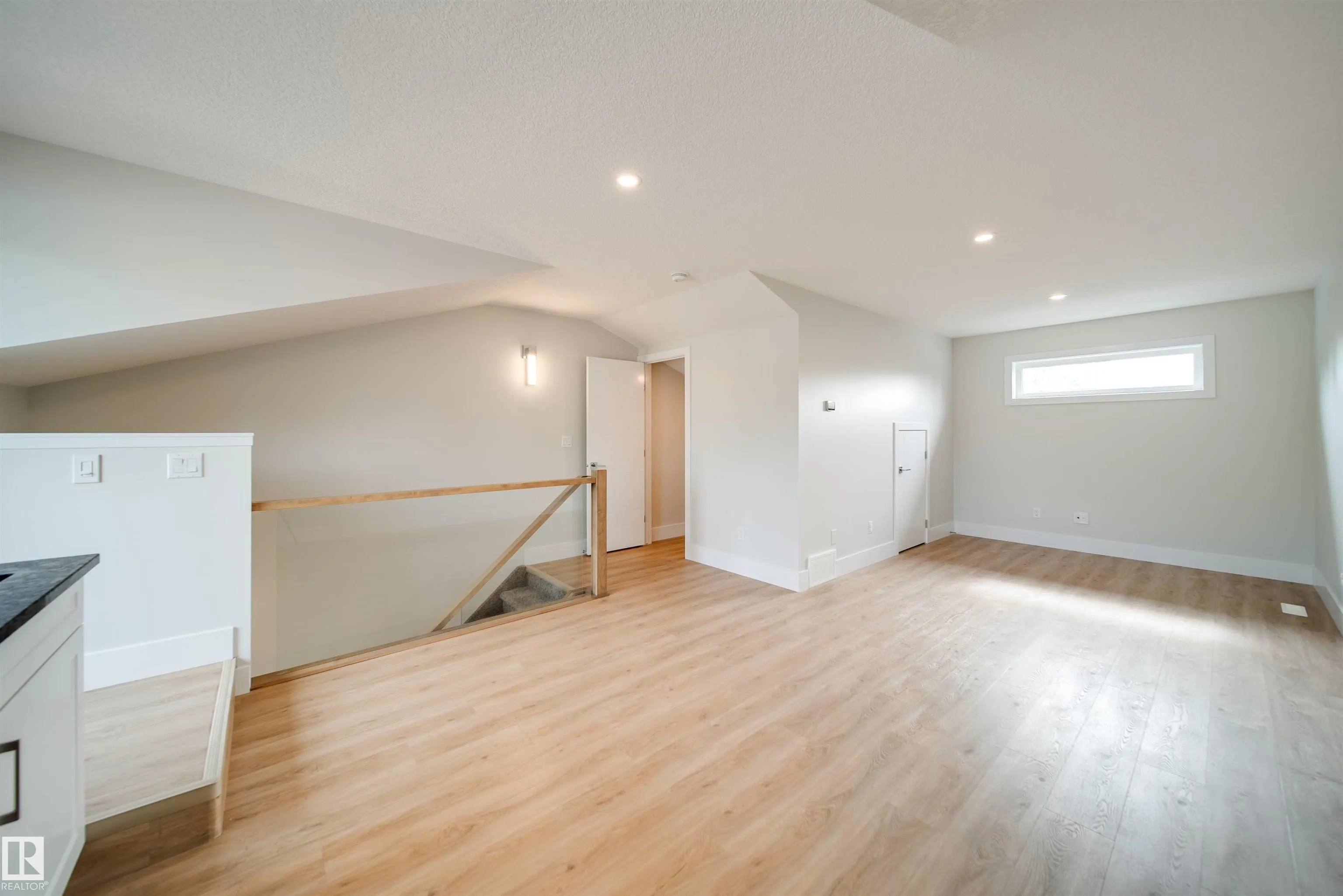 14005 105 Avenue