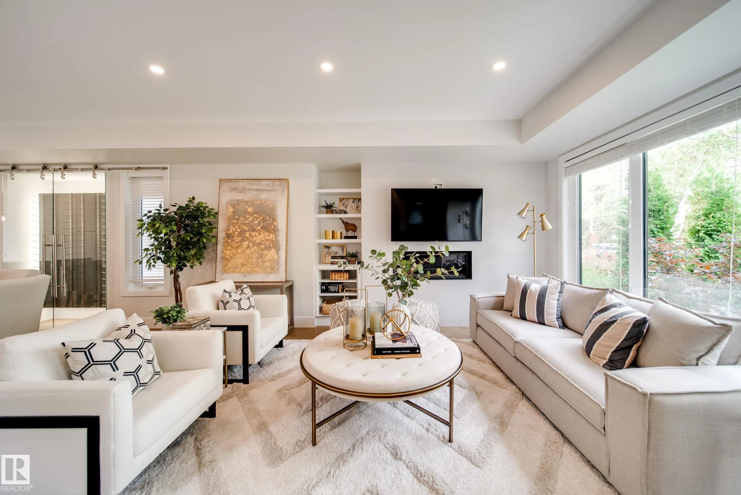14005 105 Avenue