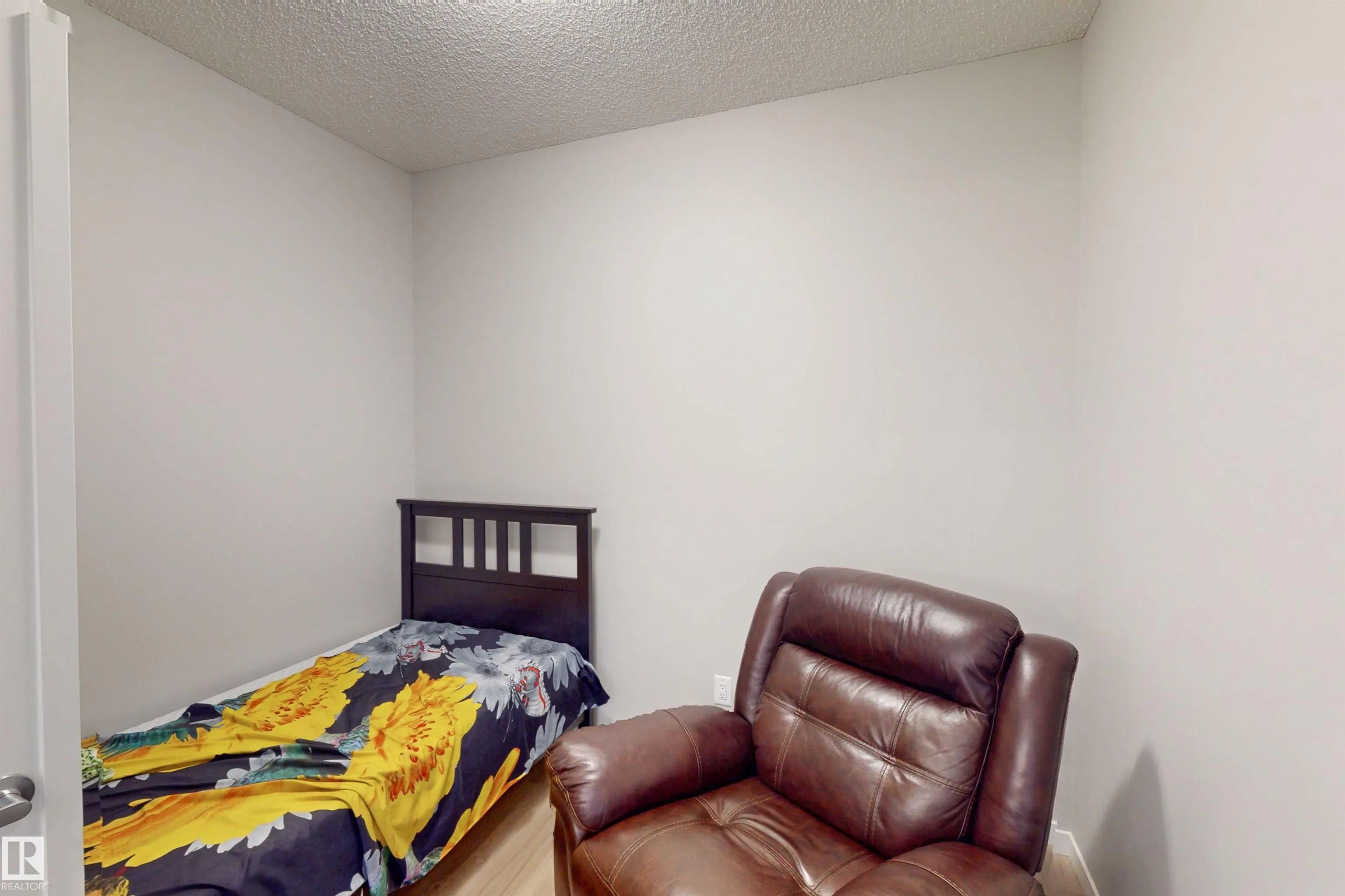 3319 CHECKNITA COMMON