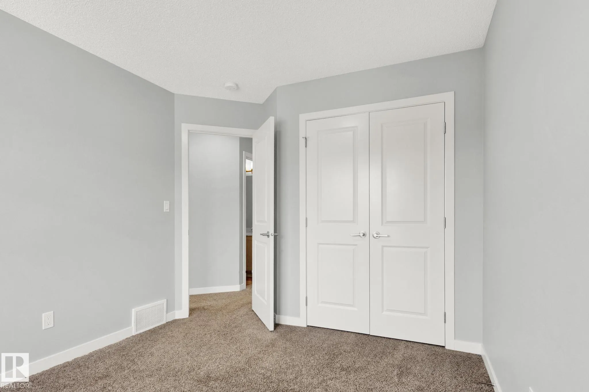1627 PLUM CIRCLE Circle