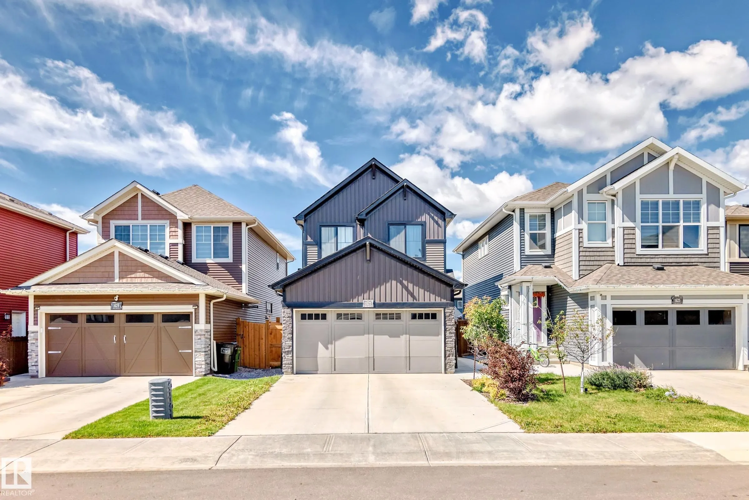 1627 PLUM CIRCLE Circle