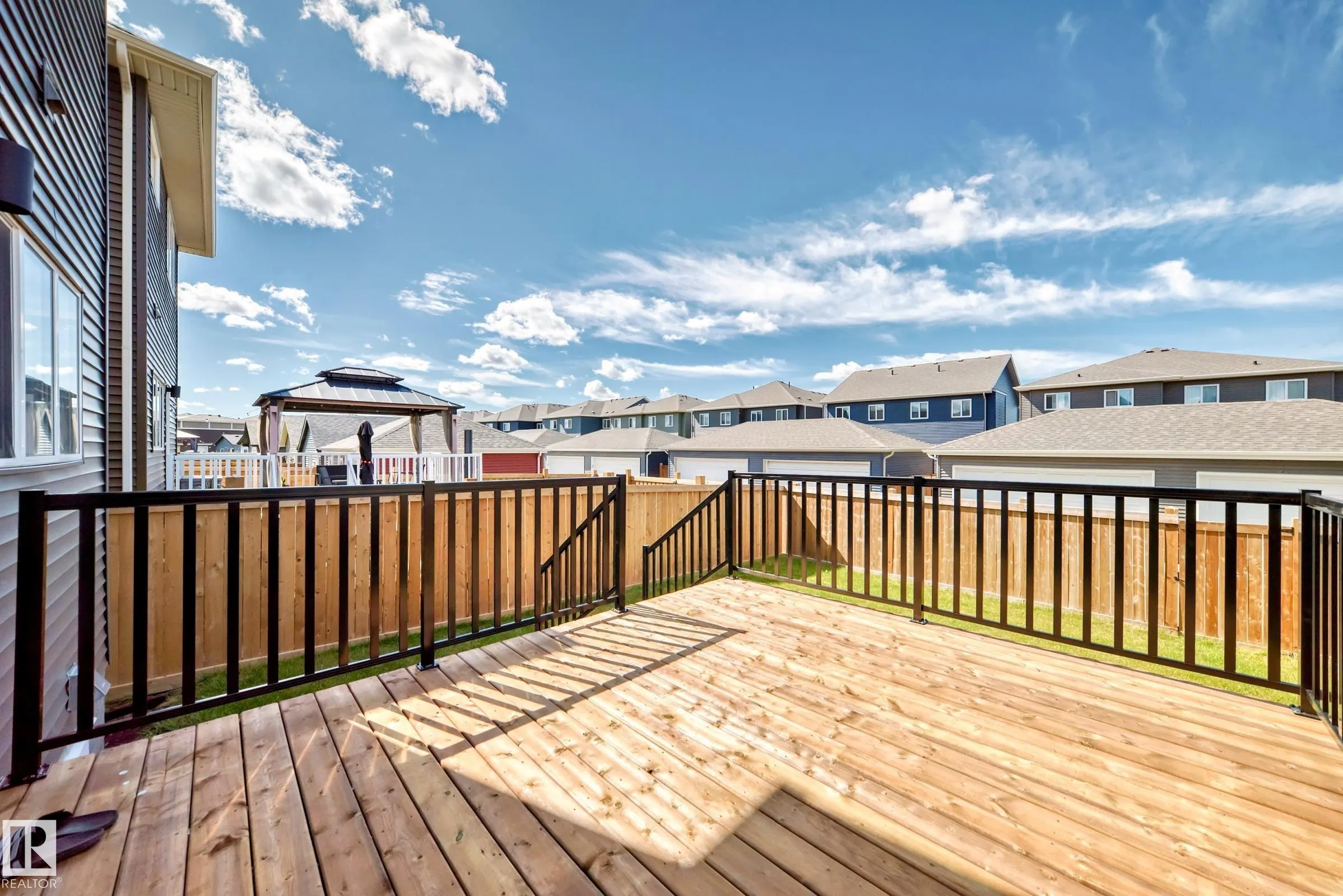 1627 PLUM CIRCLE Circle