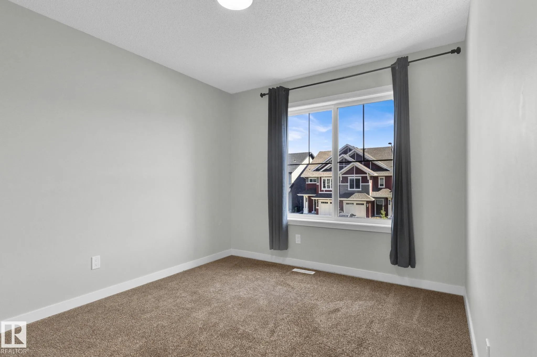 1627 PLUM CIRCLE Circle