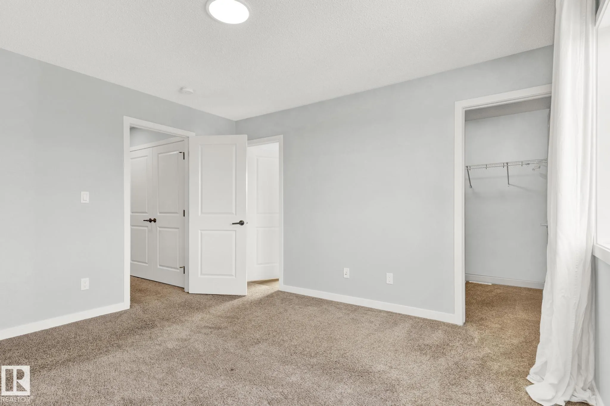 1627 PLUM CIRCLE Circle