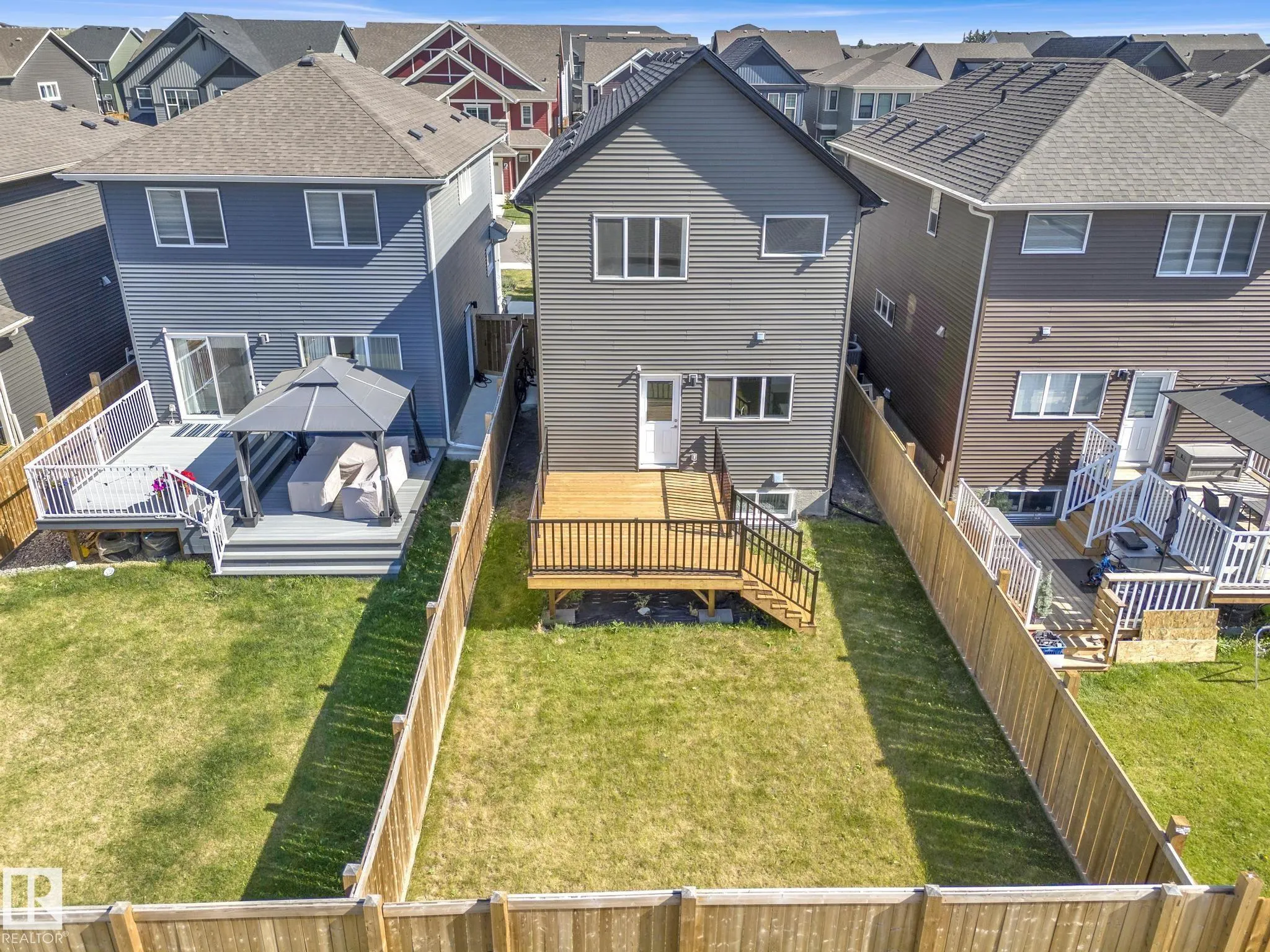 1627 PLUM CIRCLE Circle