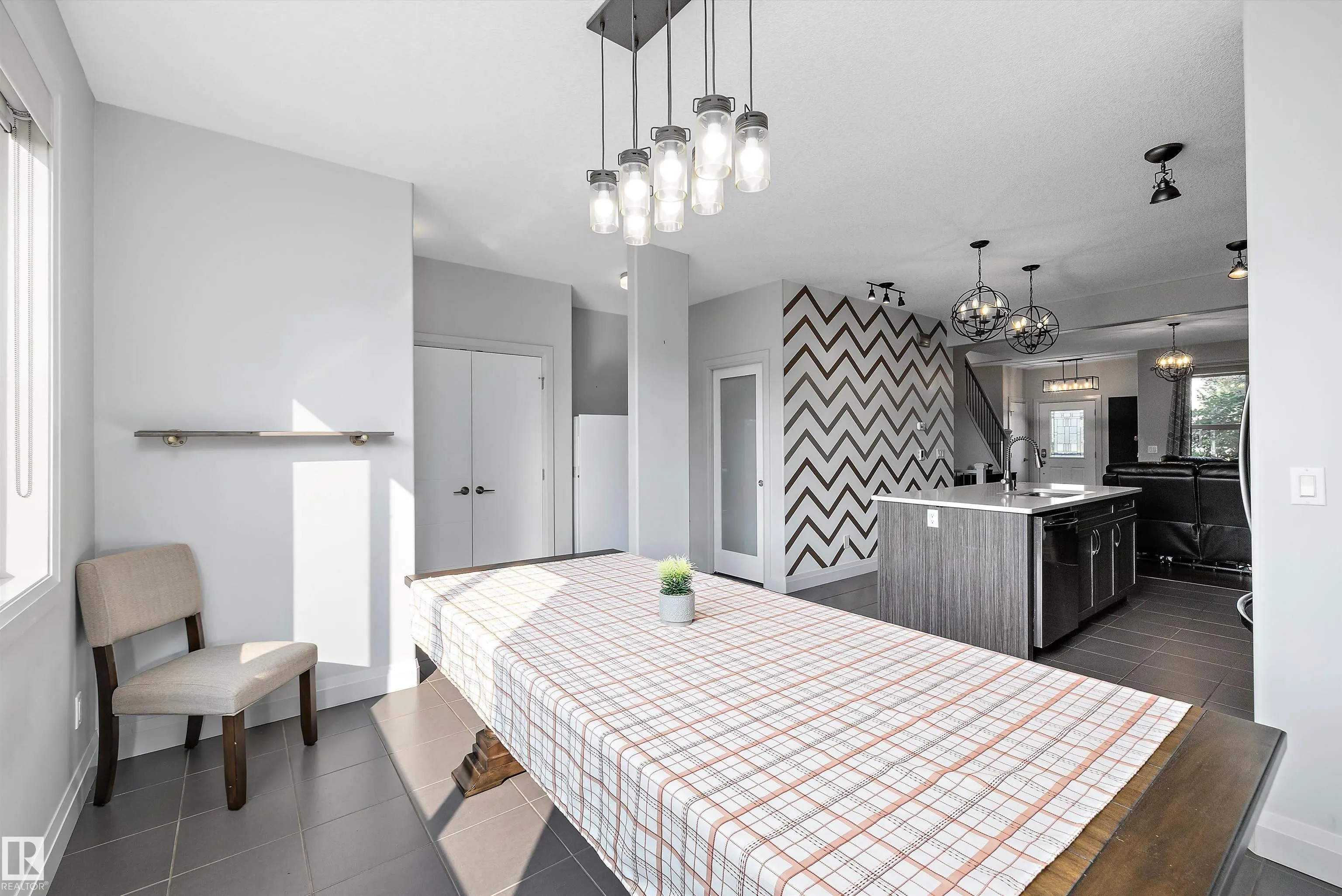 84 GREENBURY Boulevard