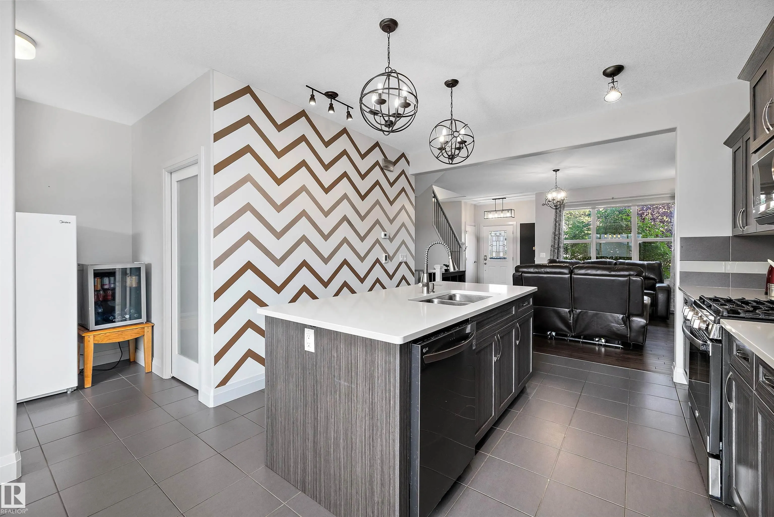 84 GREENBURY Boulevard