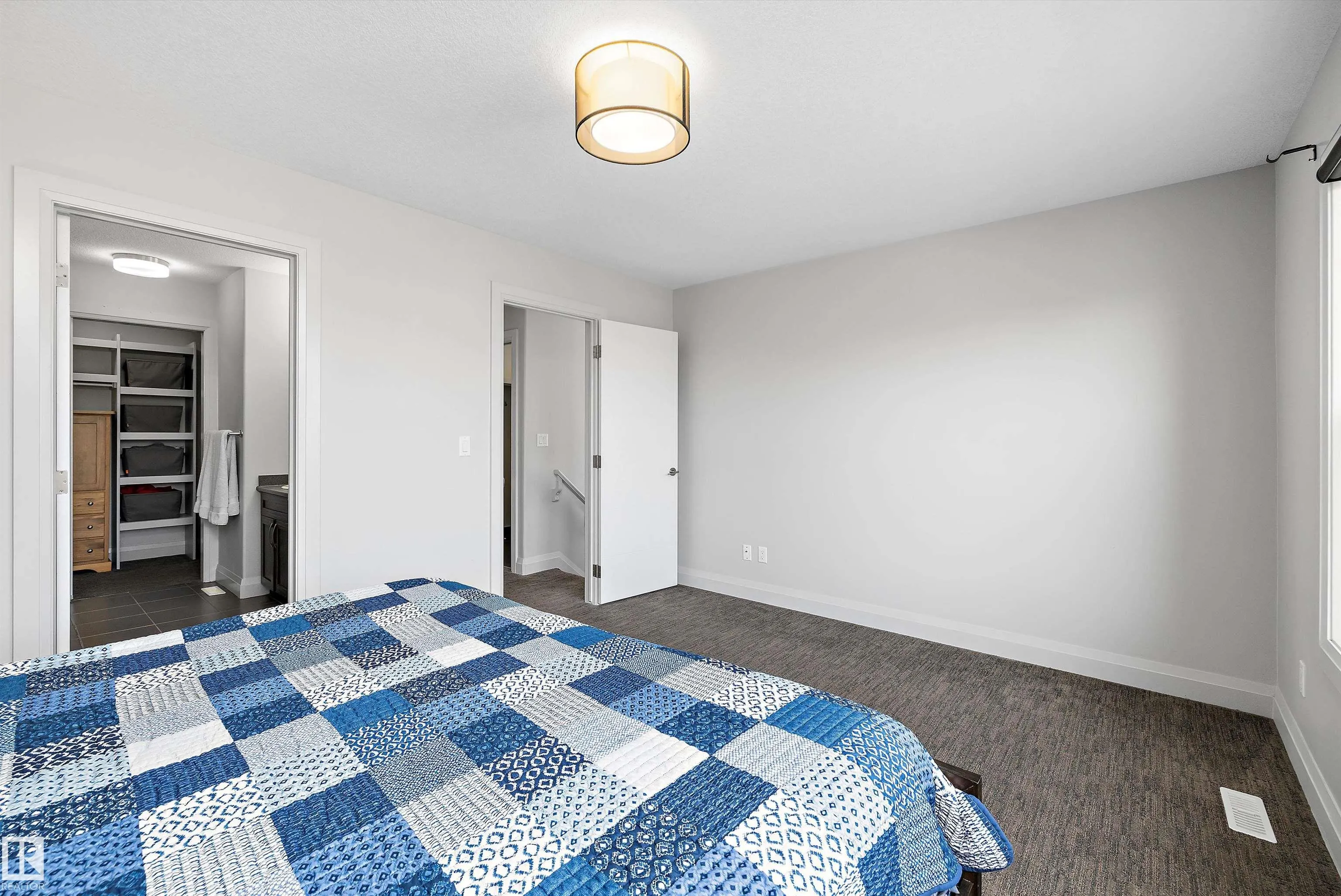 84 GREENBURY Boulevard