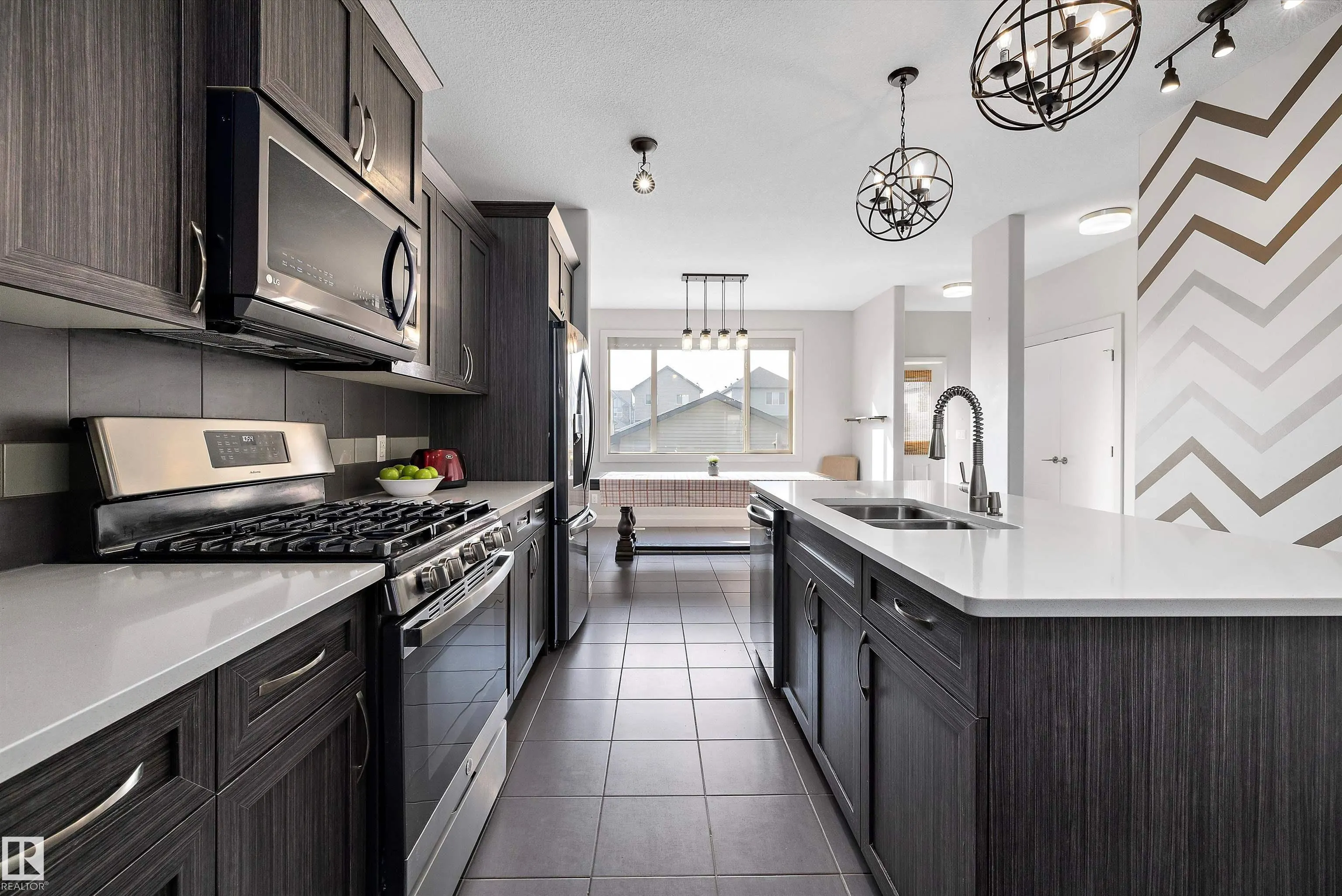 84 GREENBURY Boulevard