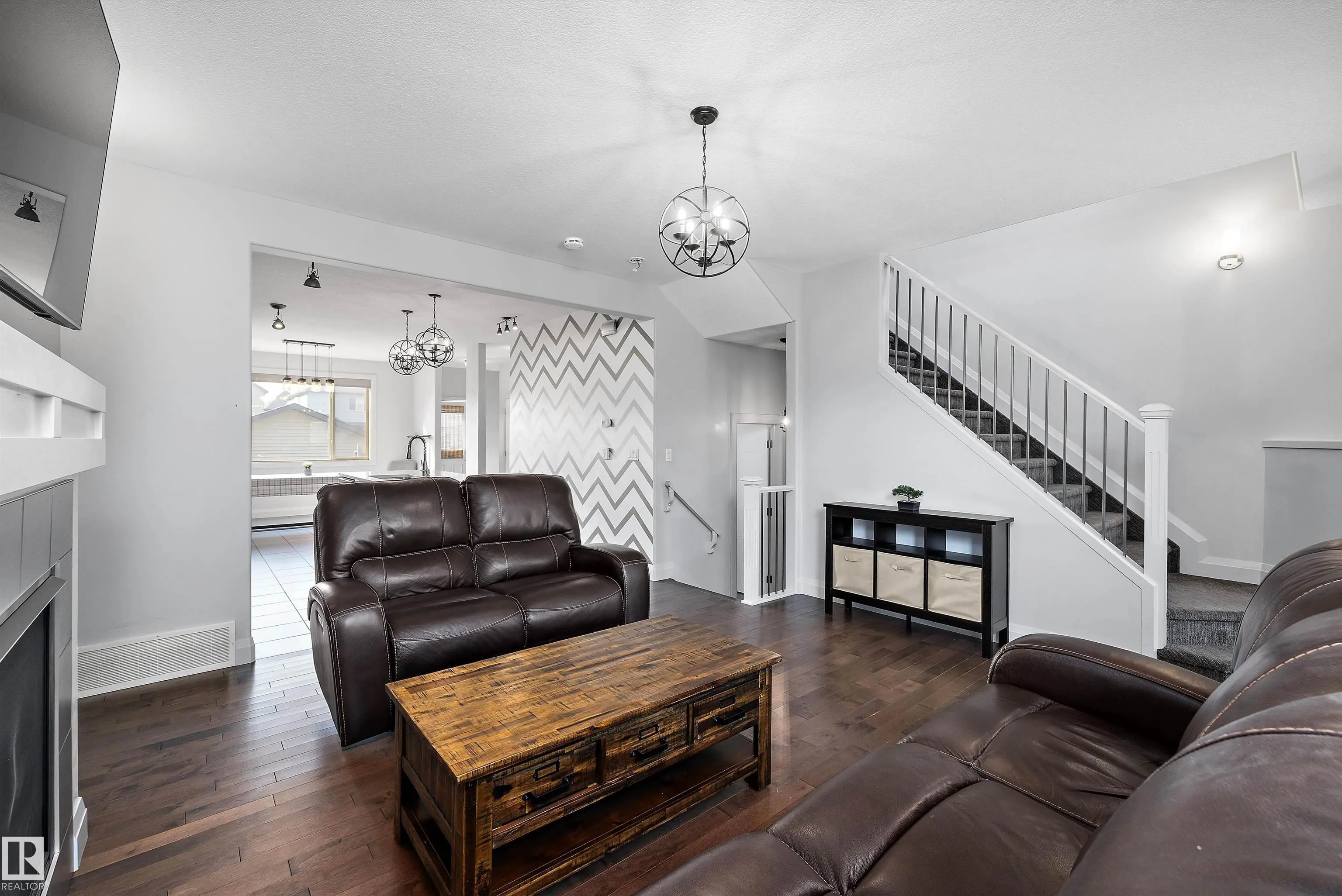 84 GREENBURY Boulevard