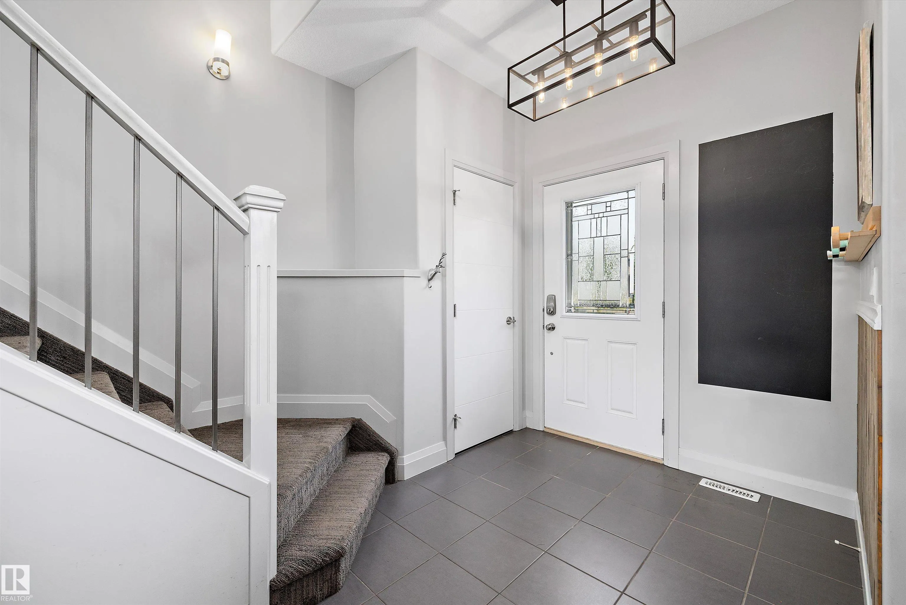 84 GREENBURY Boulevard