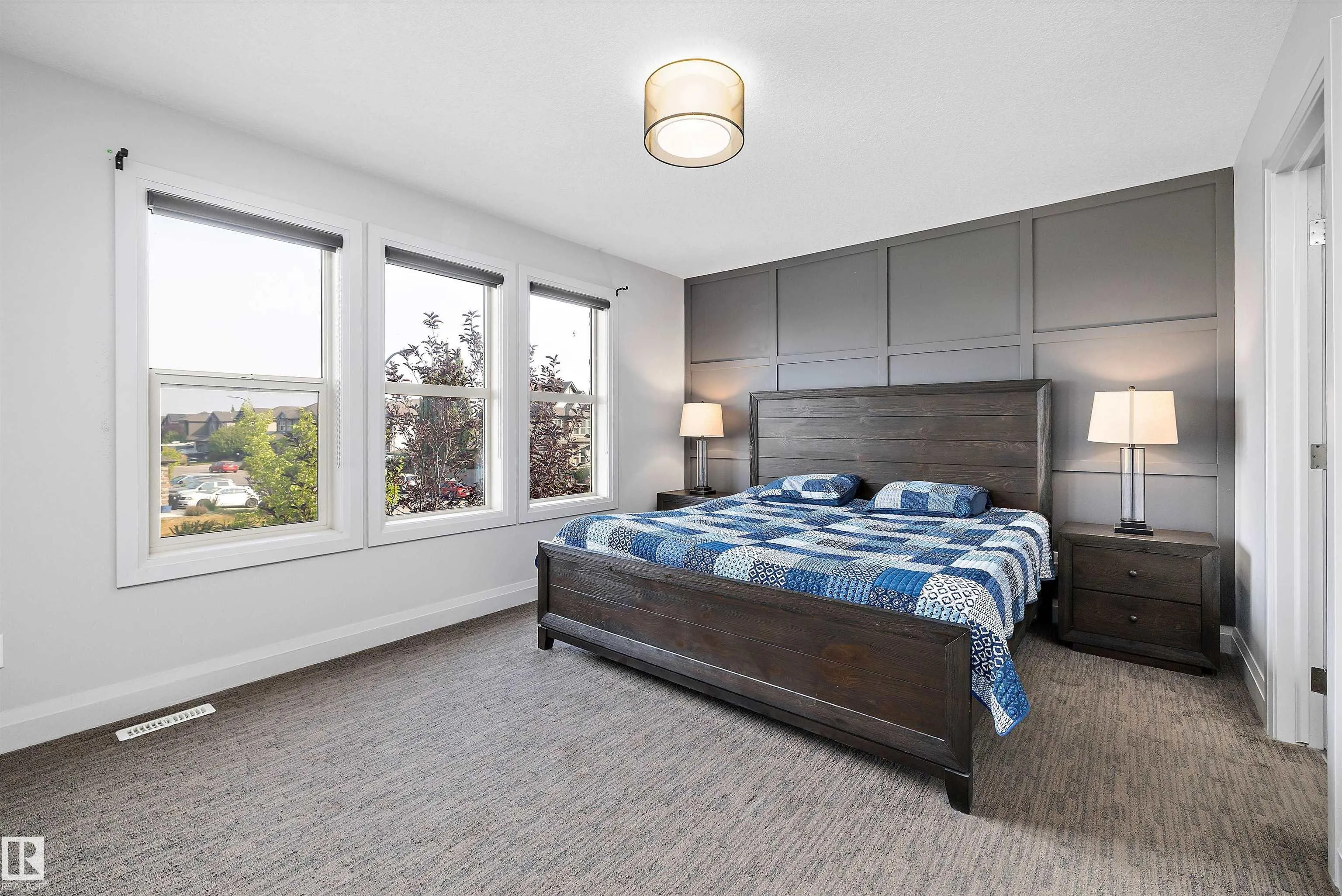 84 GREENBURY Boulevard