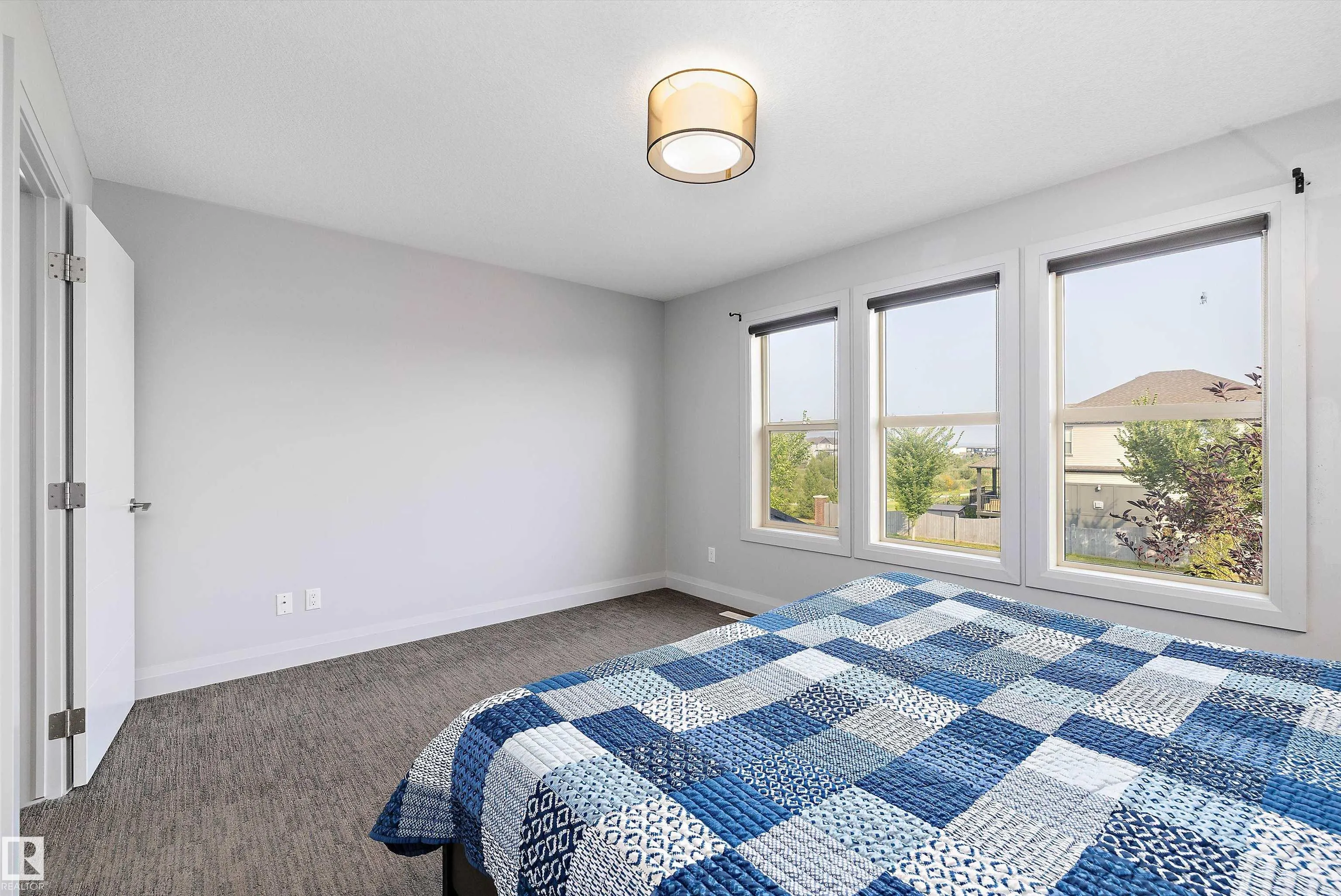 84 GREENBURY Boulevard