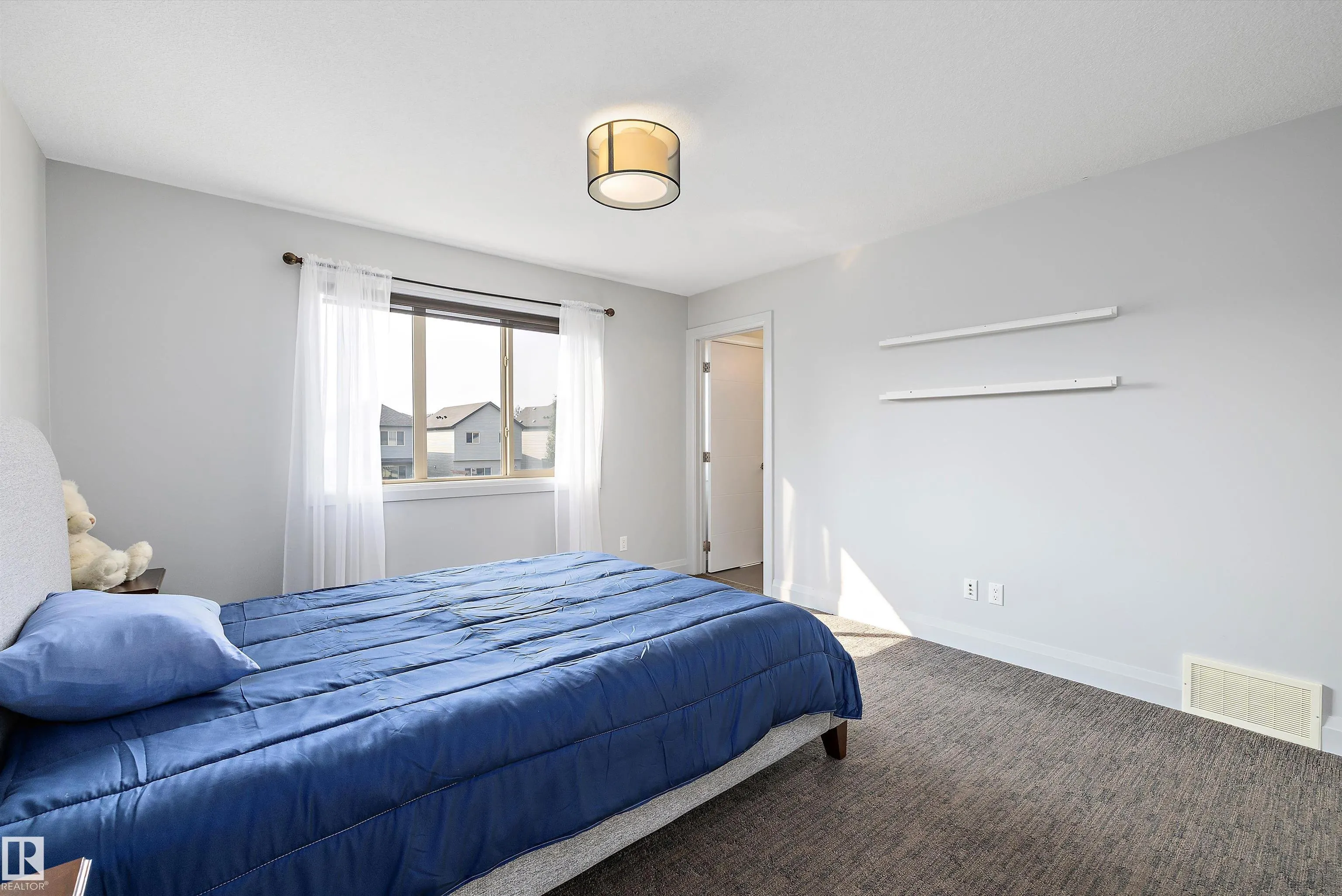 84 GREENBURY Boulevard