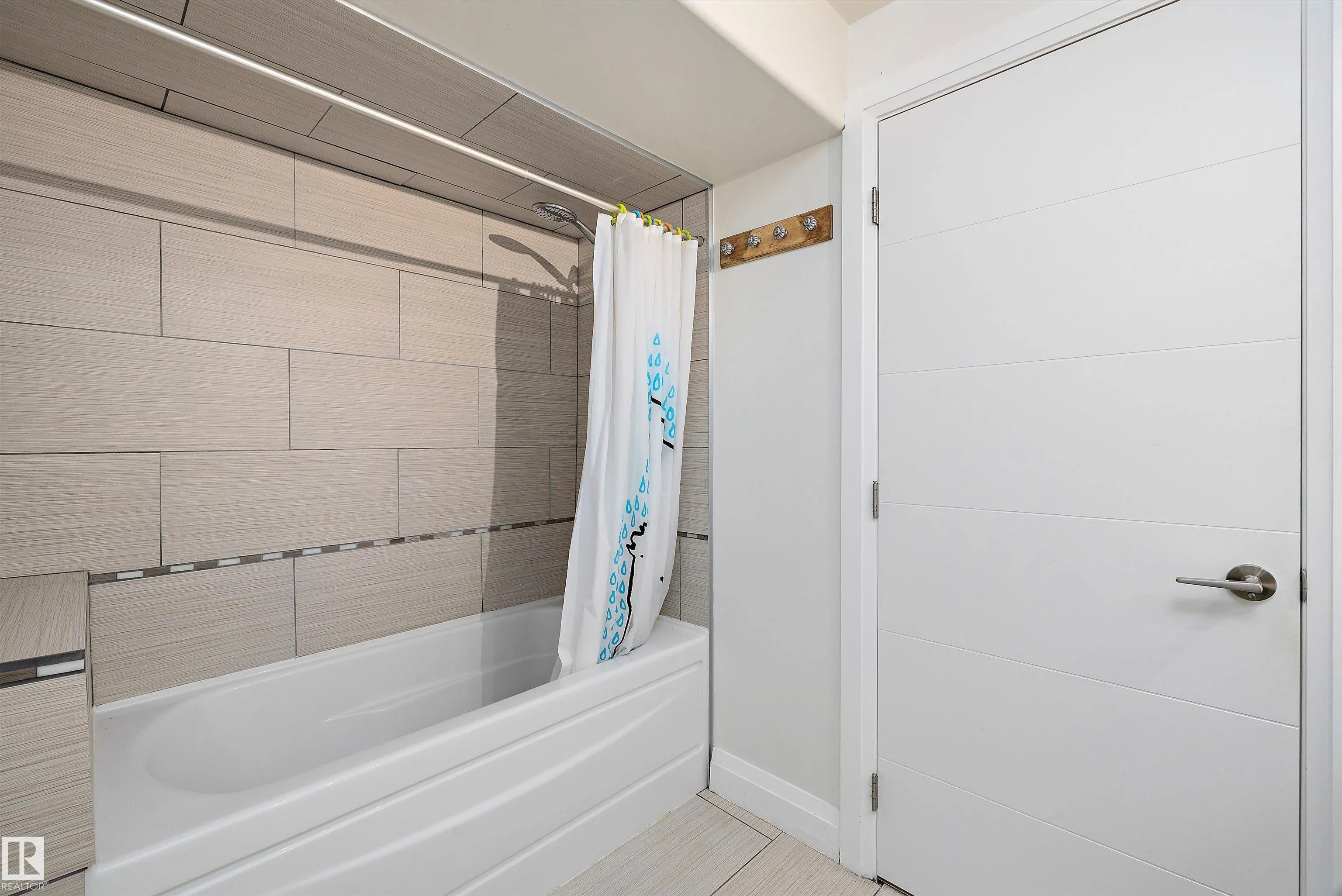 84 GREENBURY Boulevard