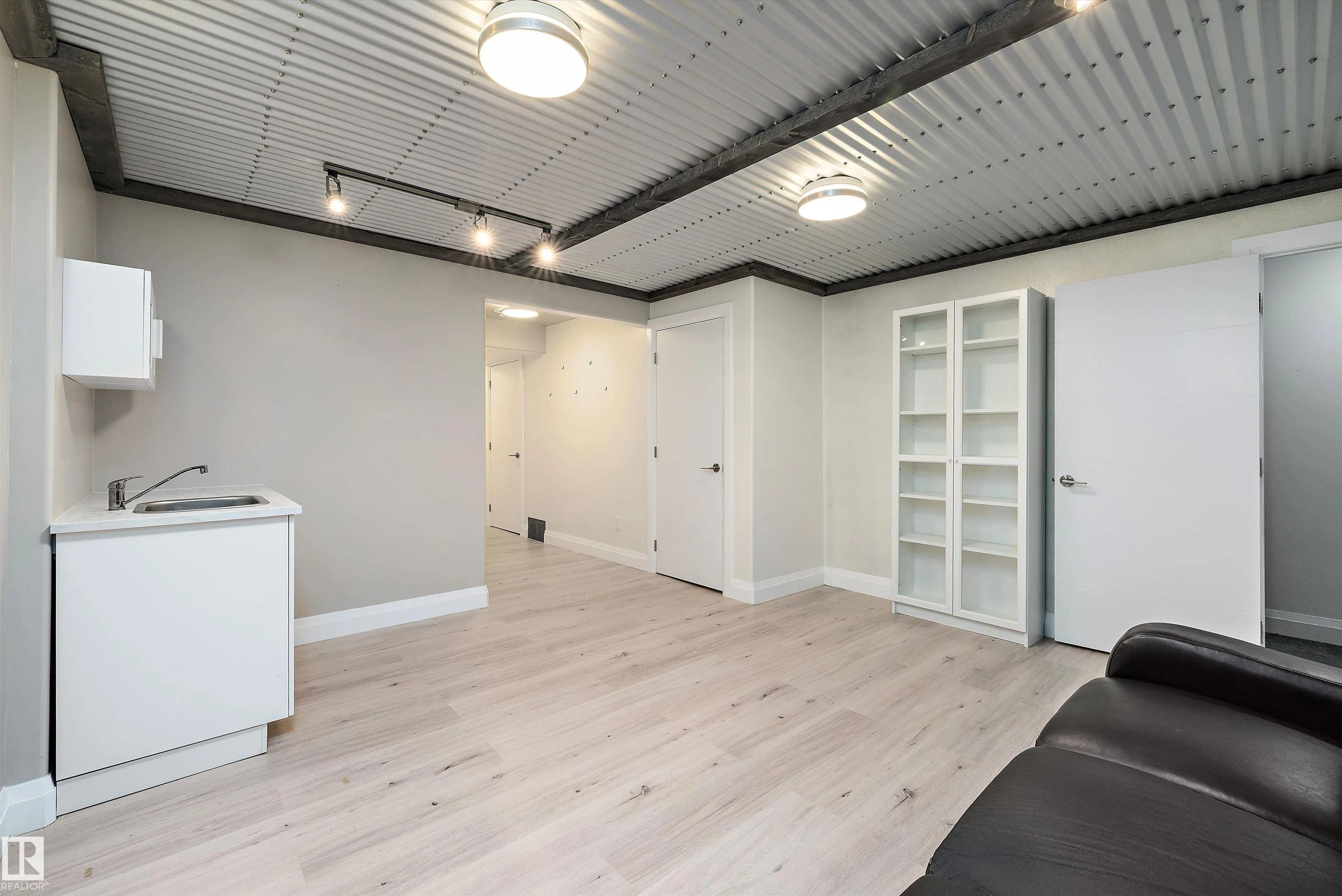 84 GREENBURY Boulevard