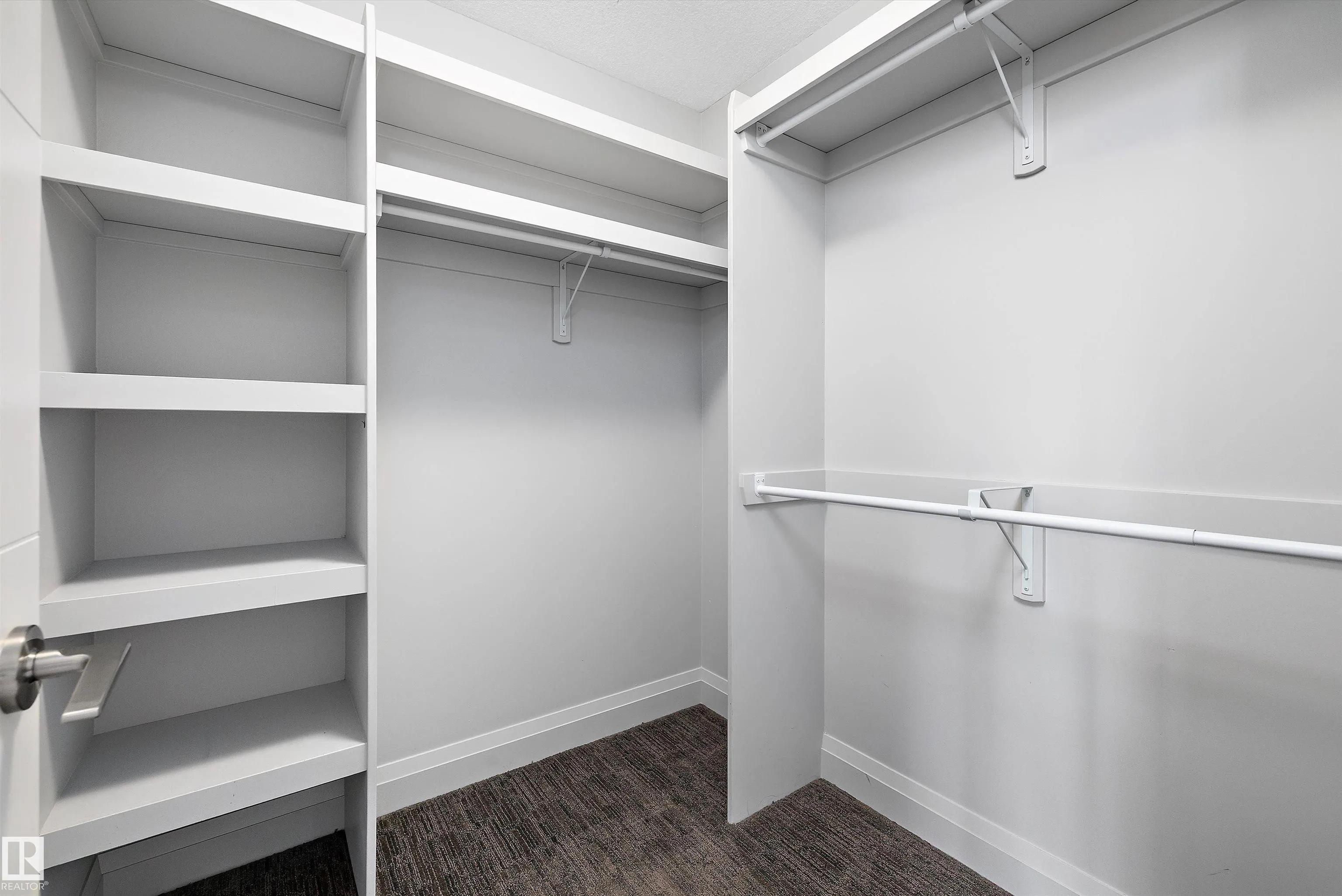 84 GREENBURY Boulevard