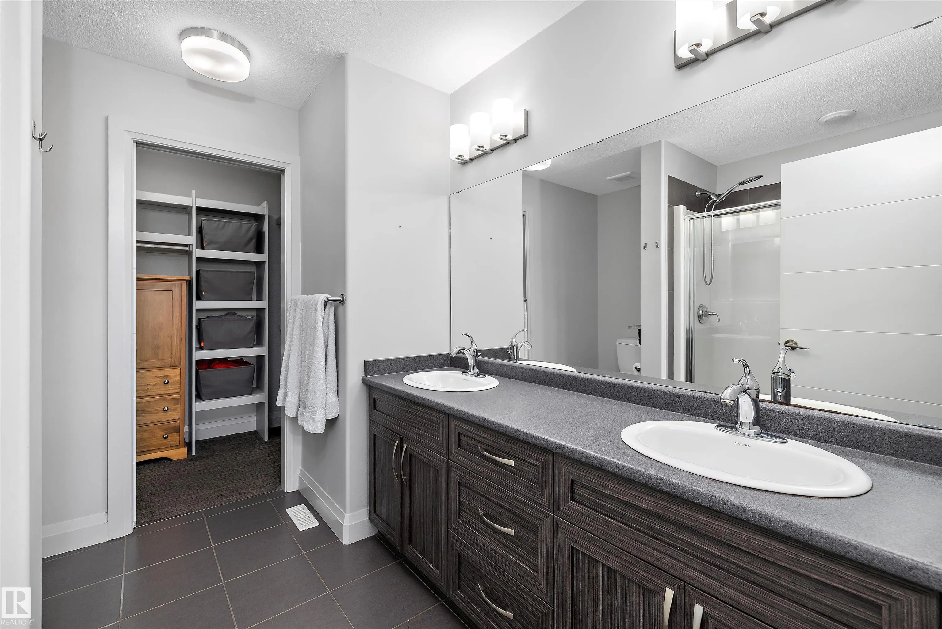 84 GREENBURY Boulevard