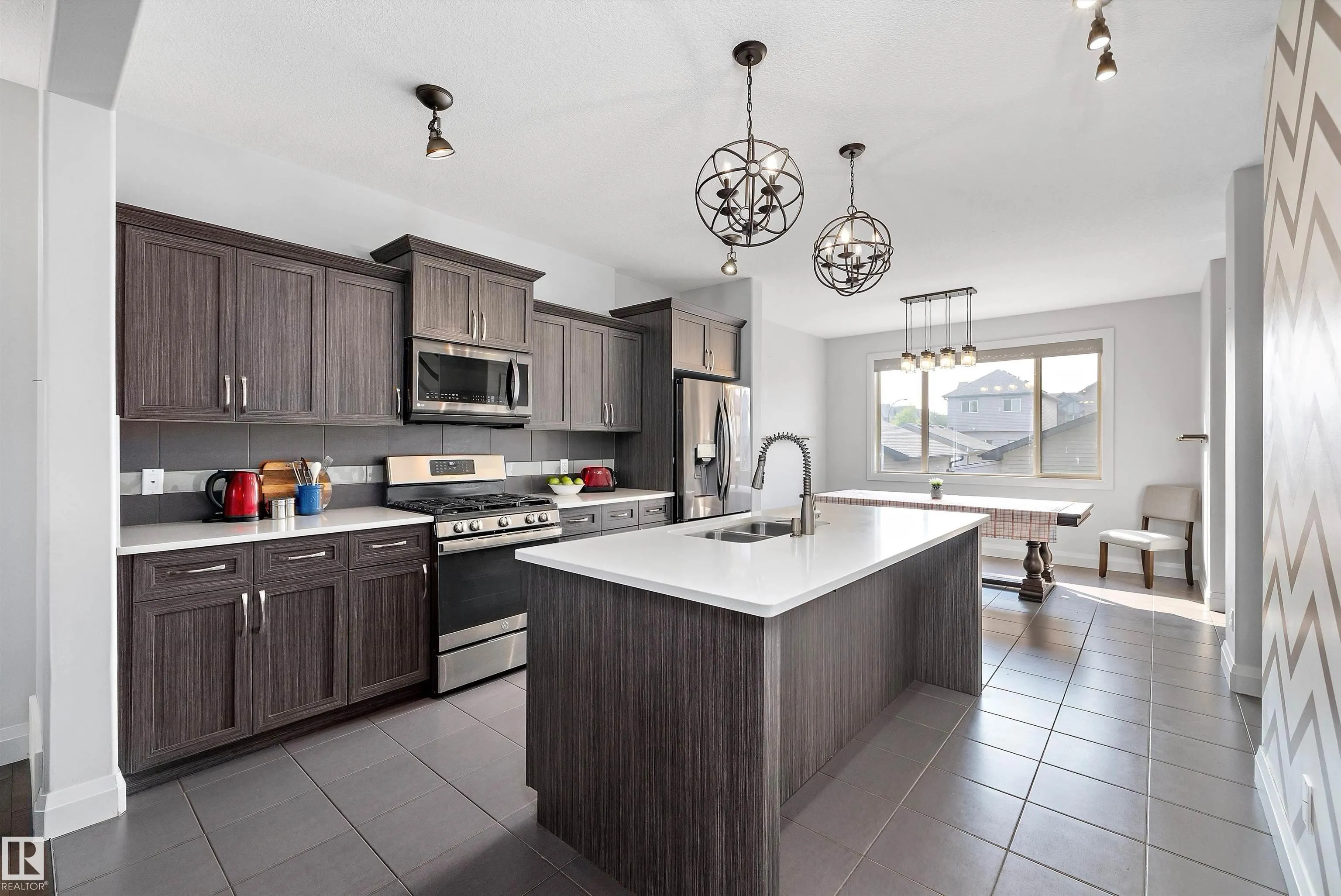 84 GREENBURY Boulevard