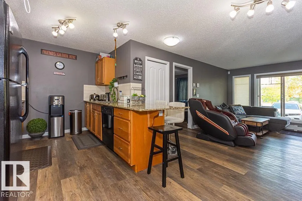 271 CHARLOTTE Way