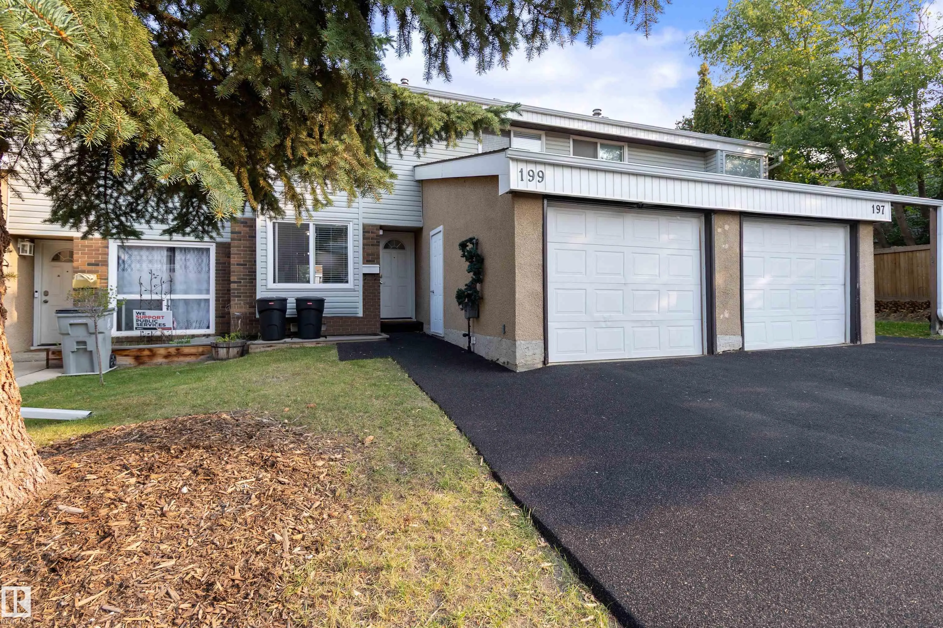 199 GRANDIN Village