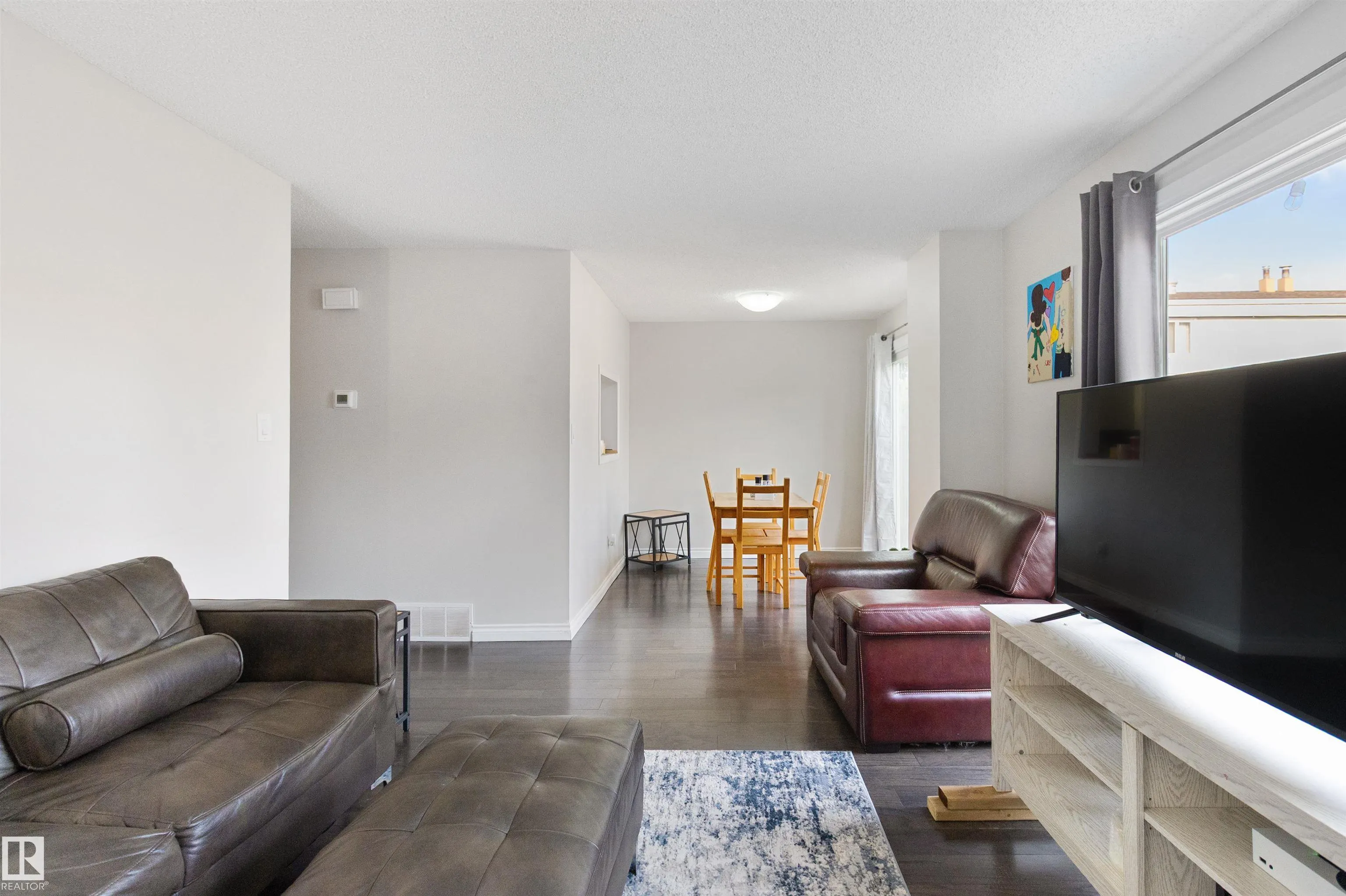 199 GRANDIN Village