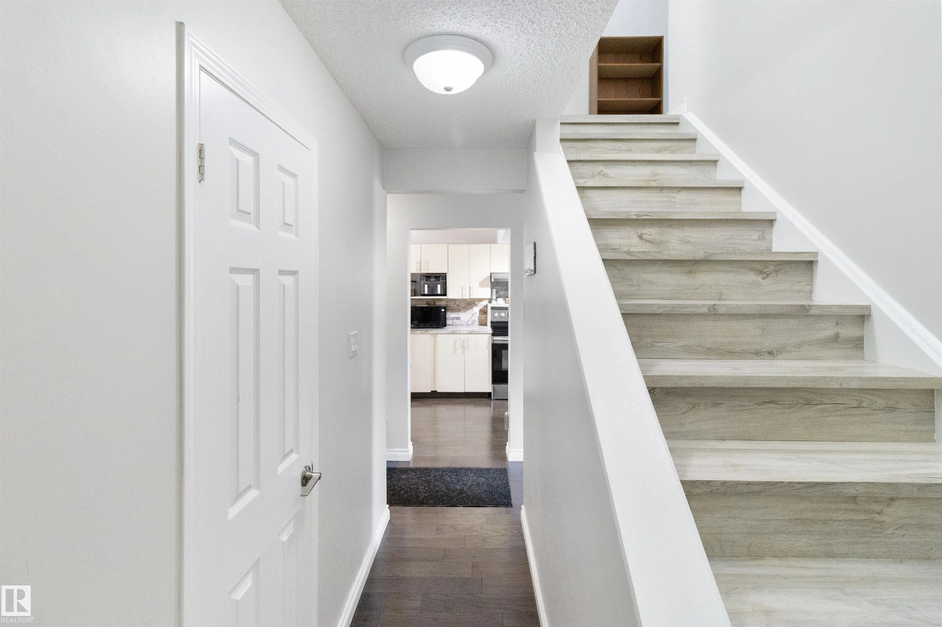 199 GRANDIN Village
