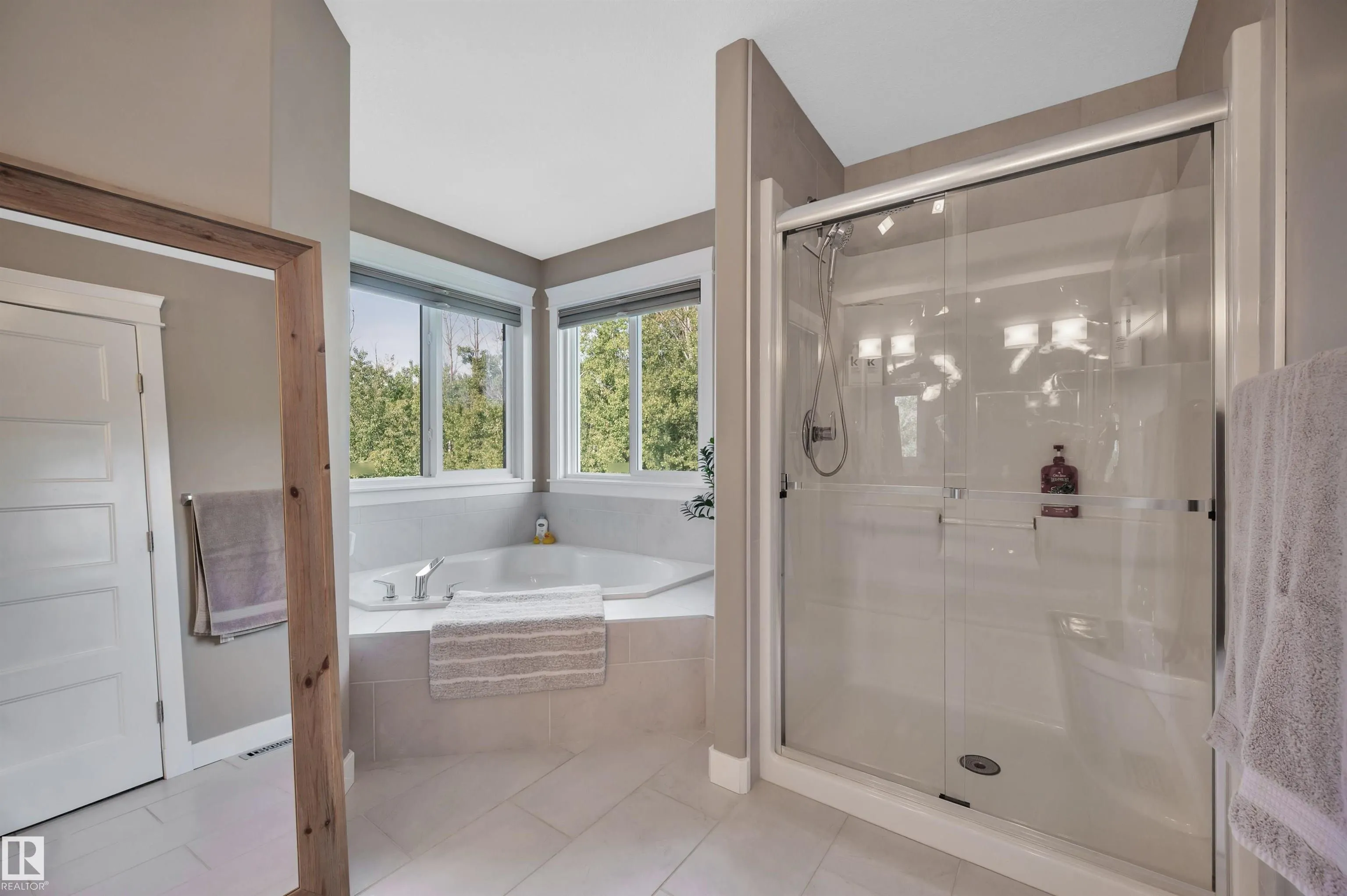 105 CRESTHAVEN Grove