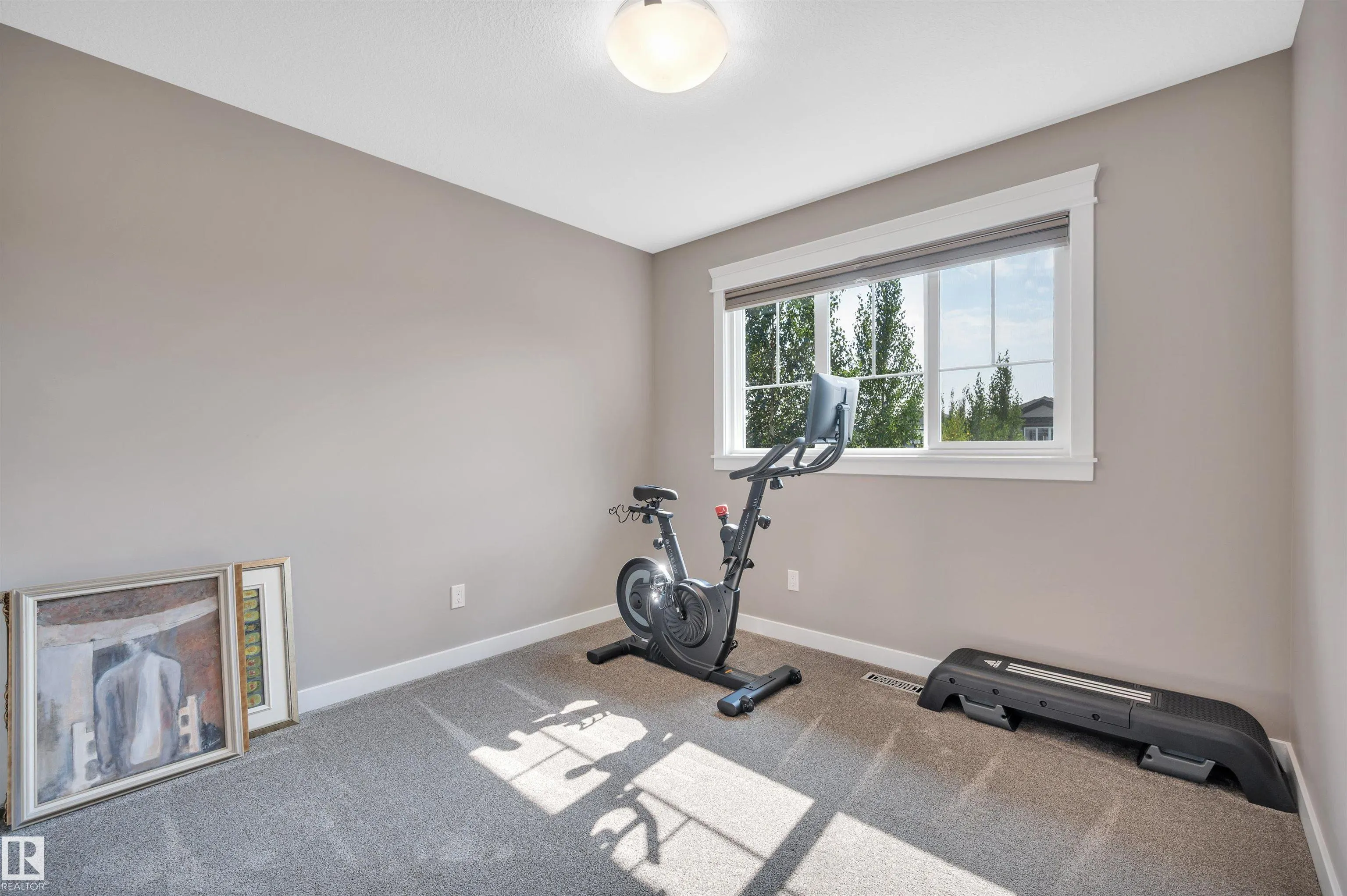105 CRESTHAVEN Grove