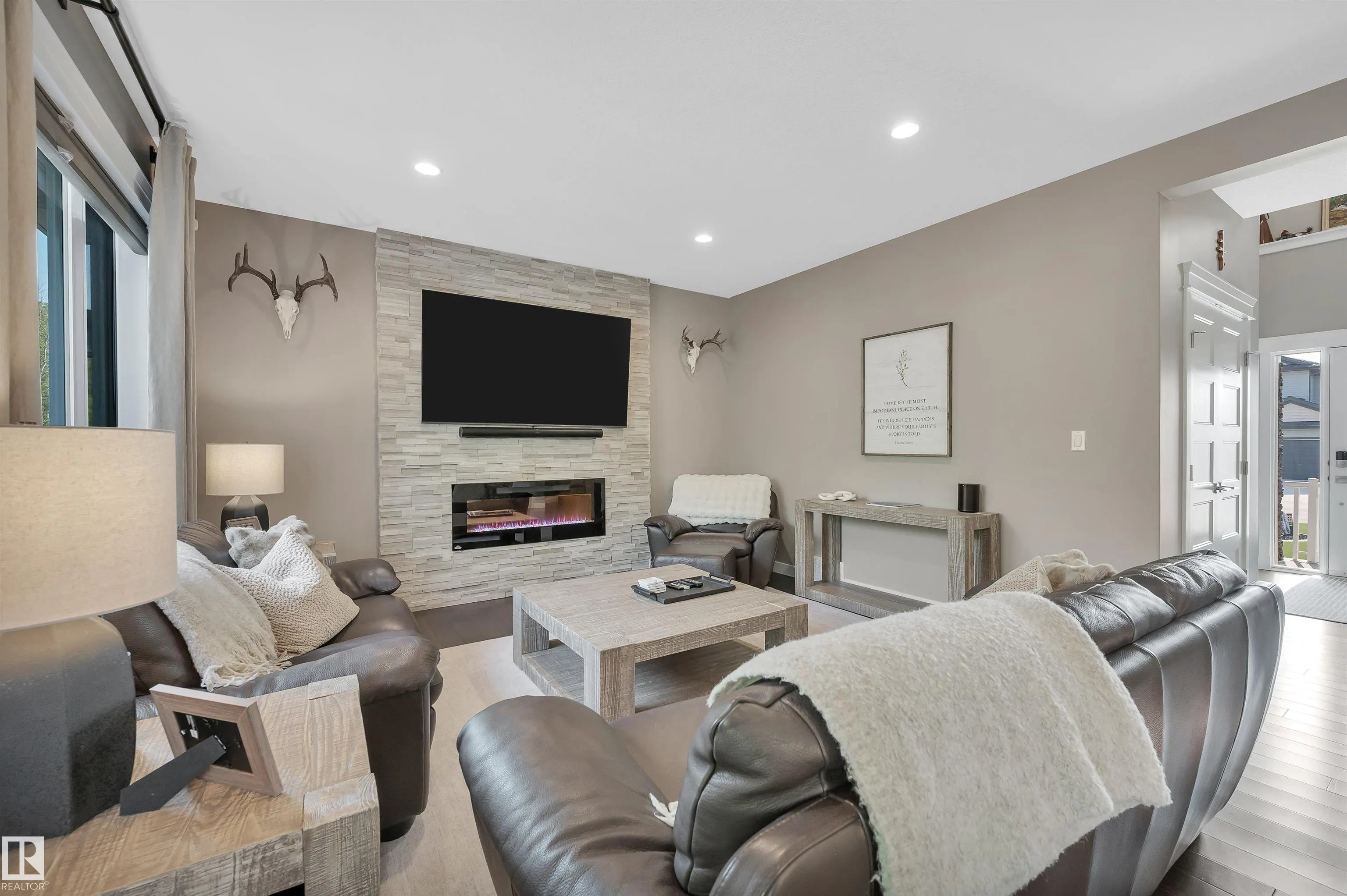 105 CRESTHAVEN Grove