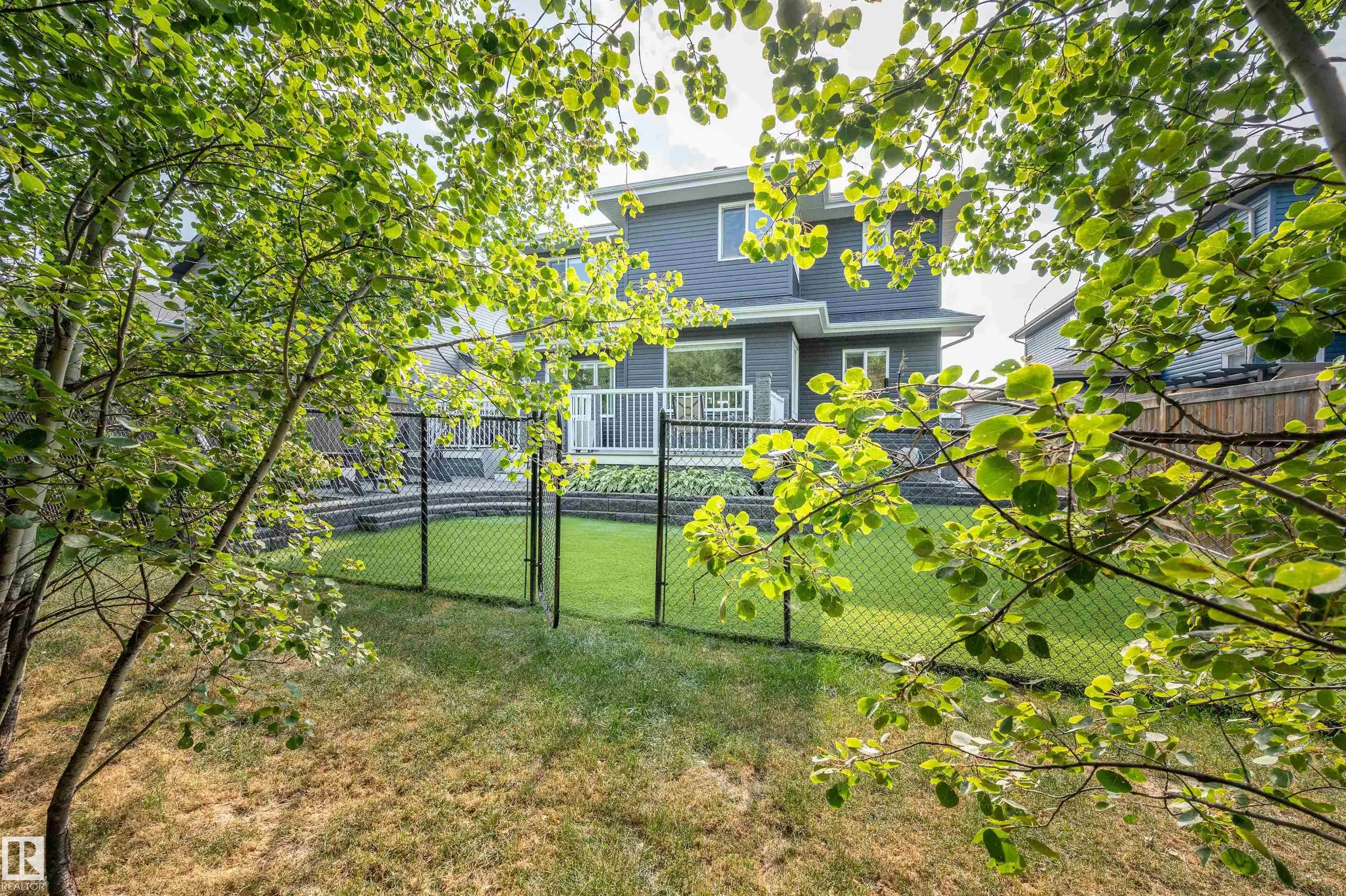 105 CRESTHAVEN Grove