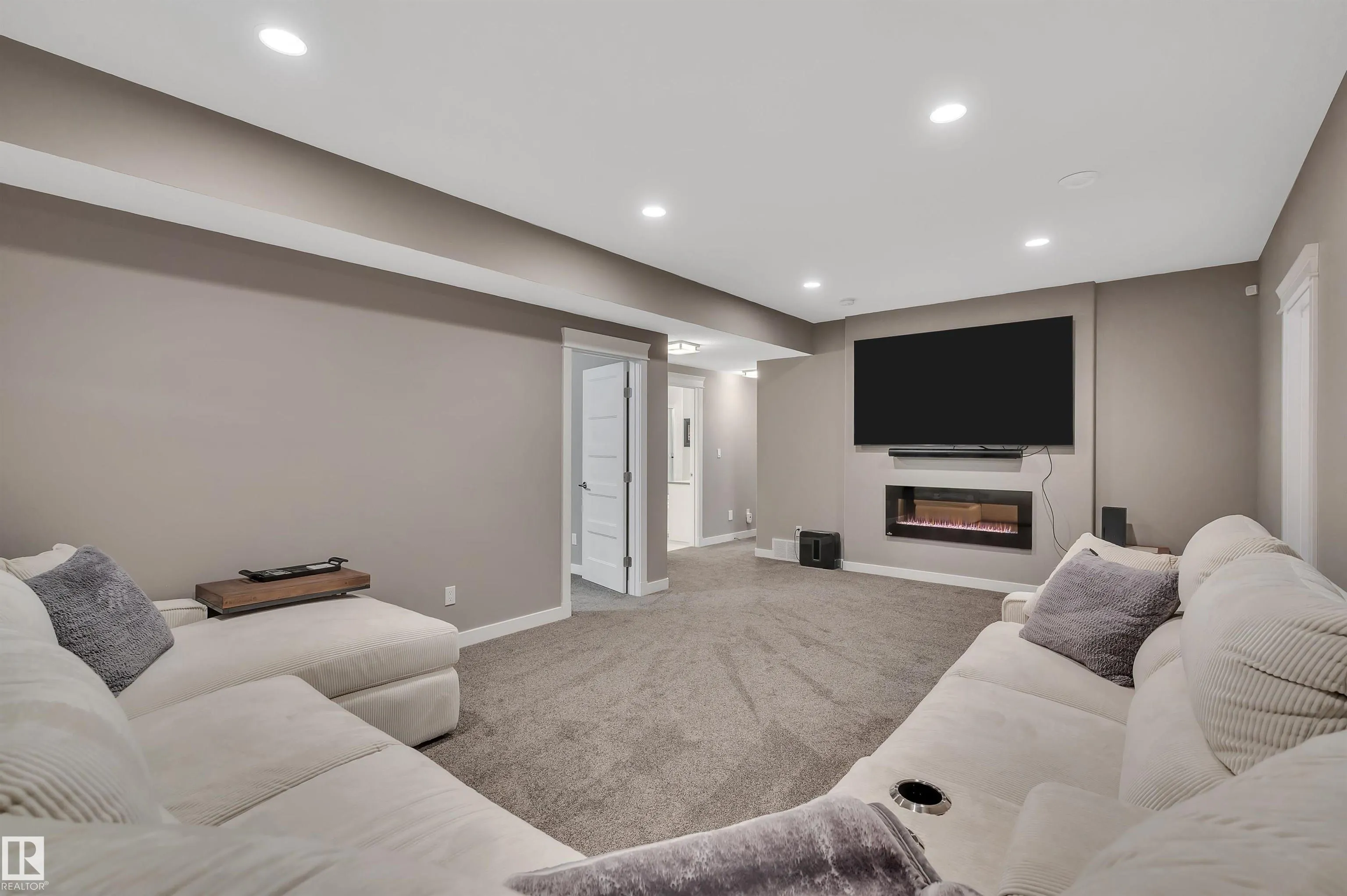 105 CRESTHAVEN Grove