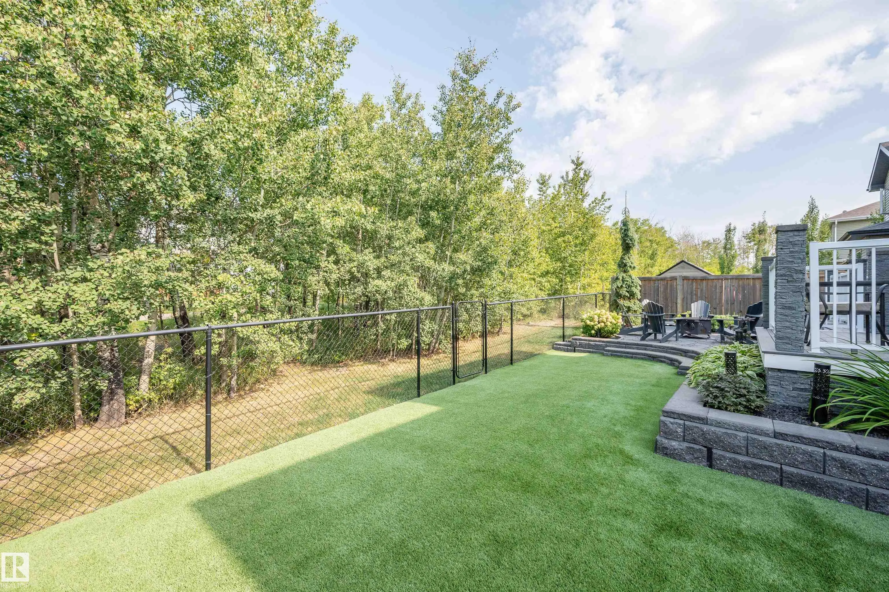105 CRESTHAVEN Grove