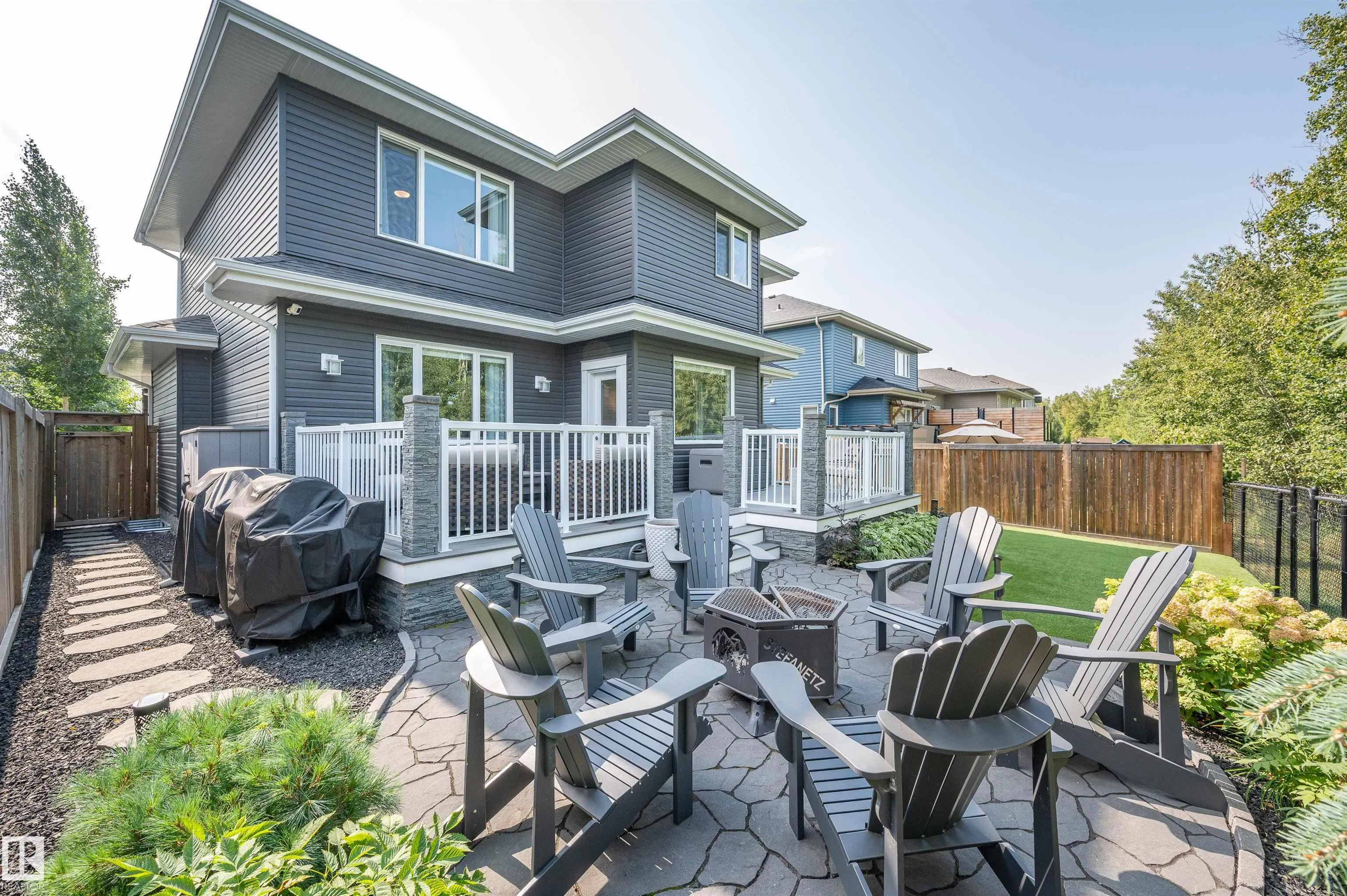 105 CRESTHAVEN Grove
