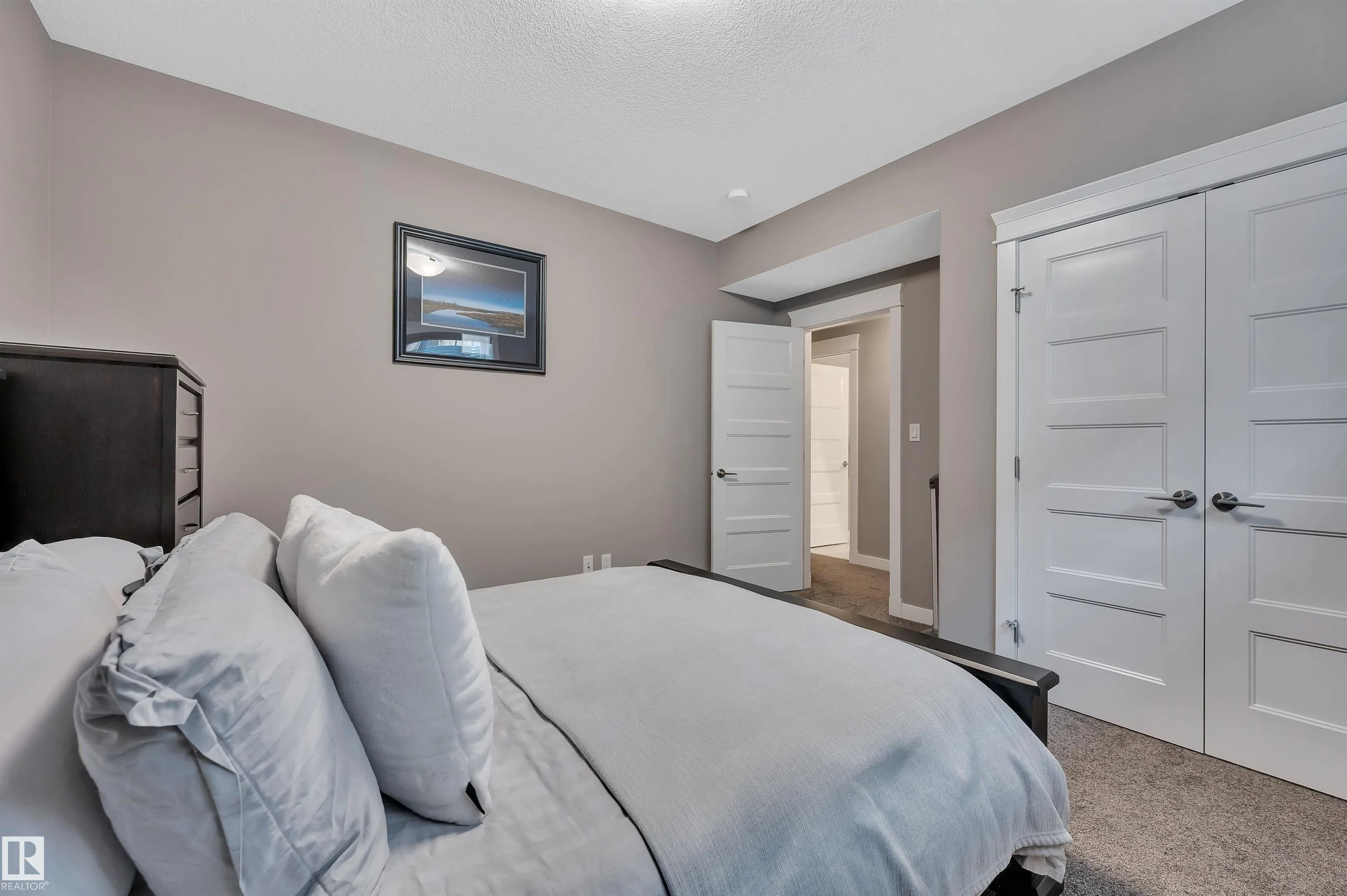 105 CRESTHAVEN Grove