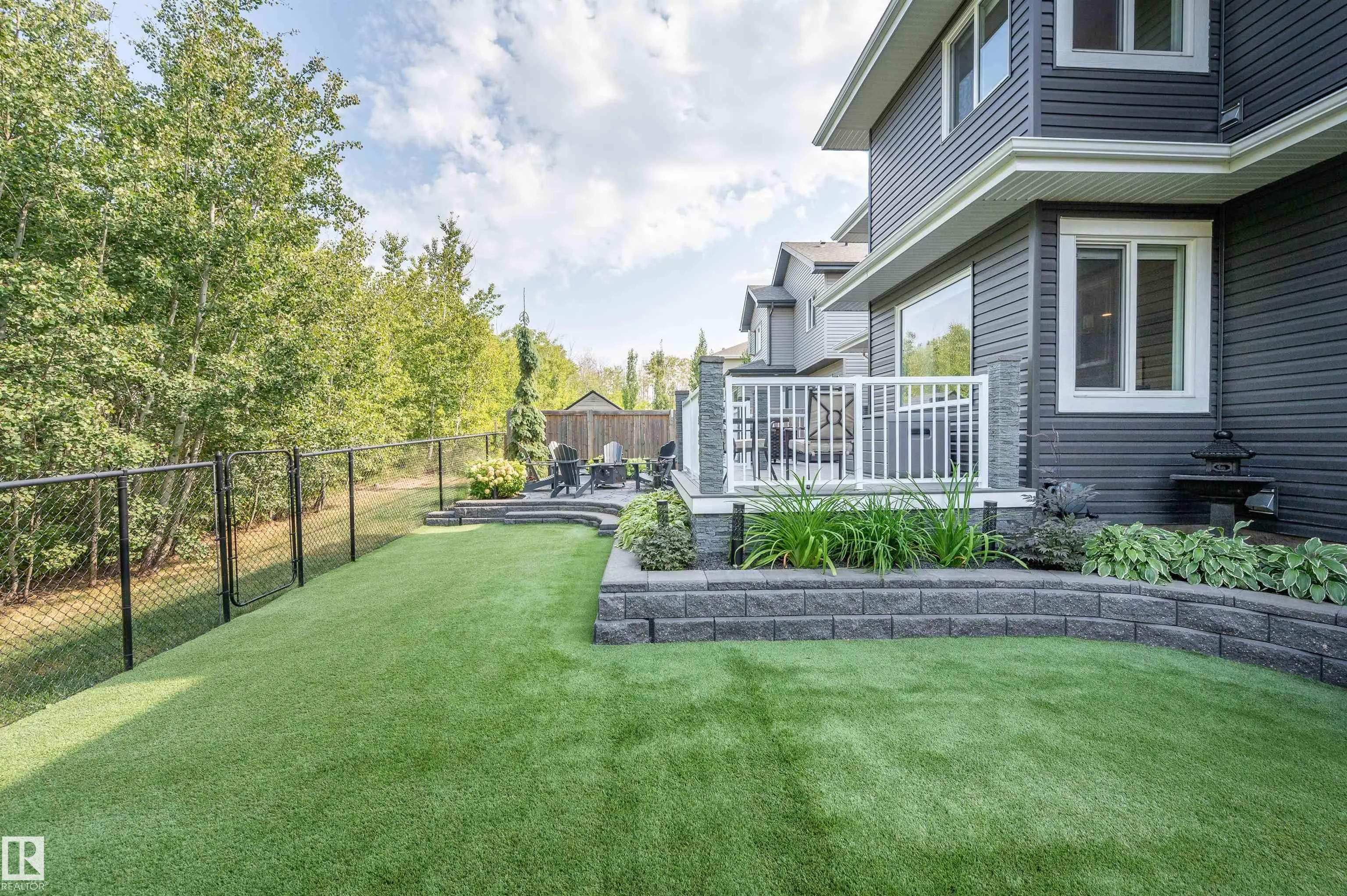 105 CRESTHAVEN Grove