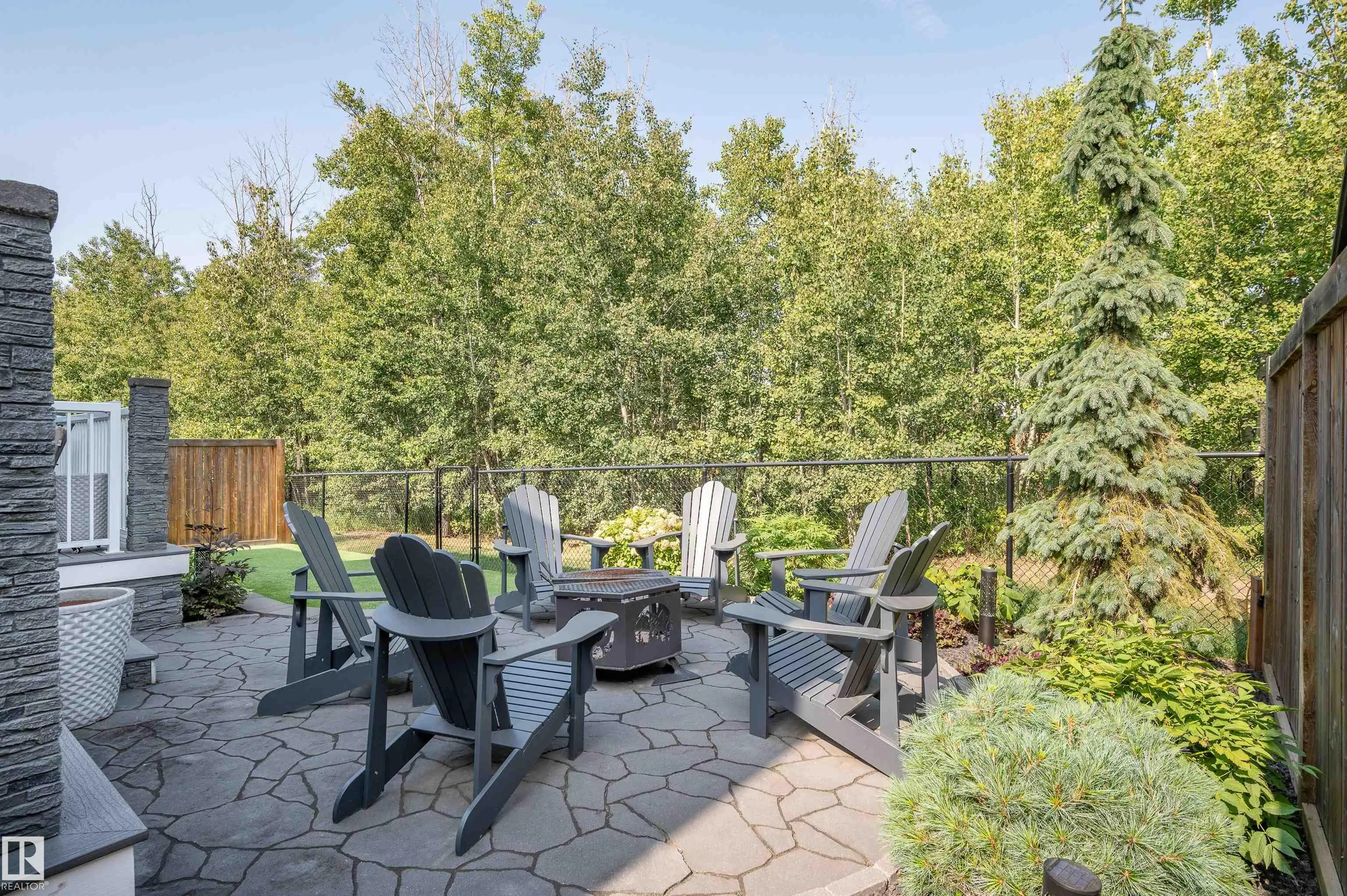 105 CRESTHAVEN Grove