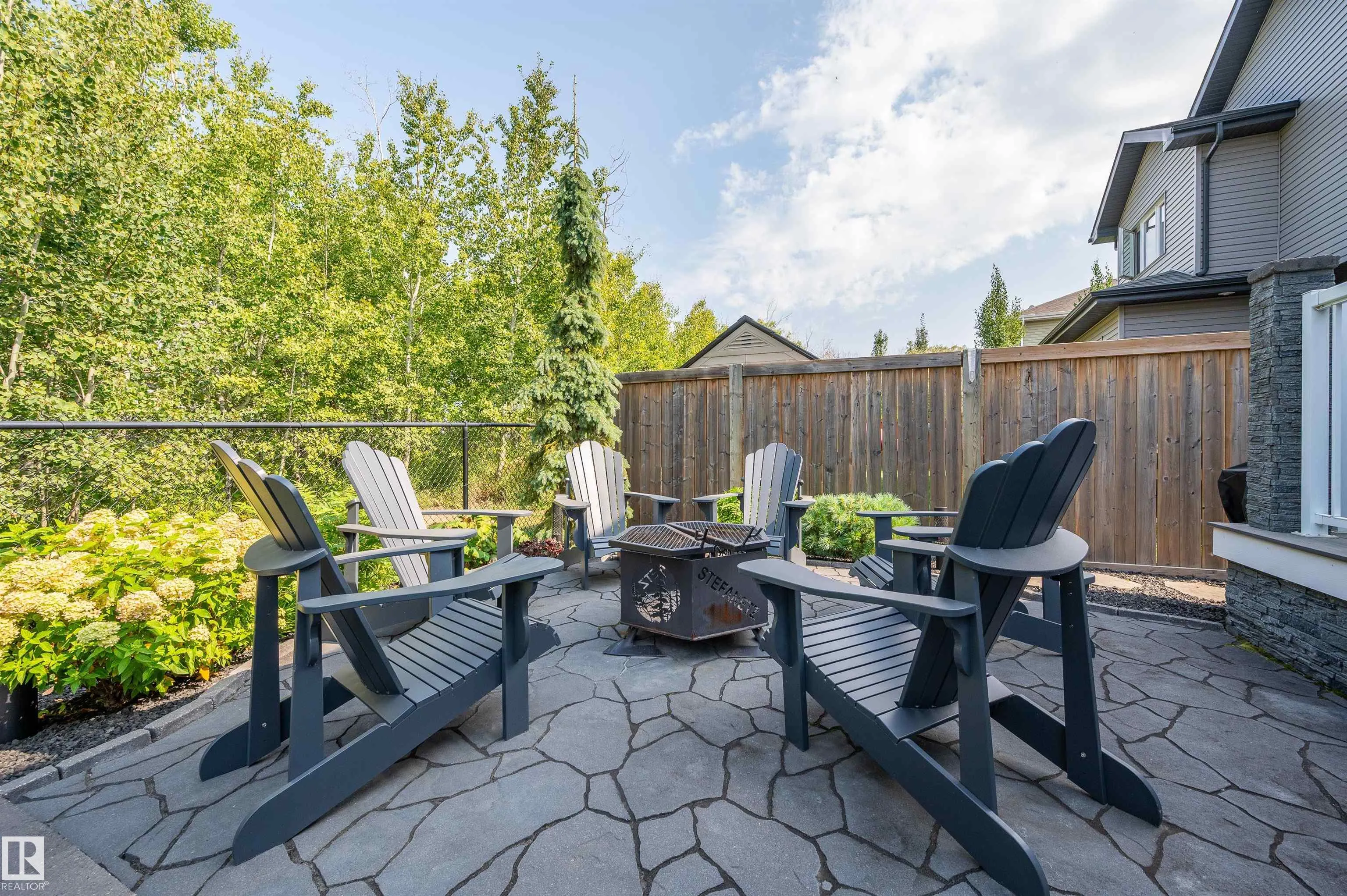 105 CRESTHAVEN Grove