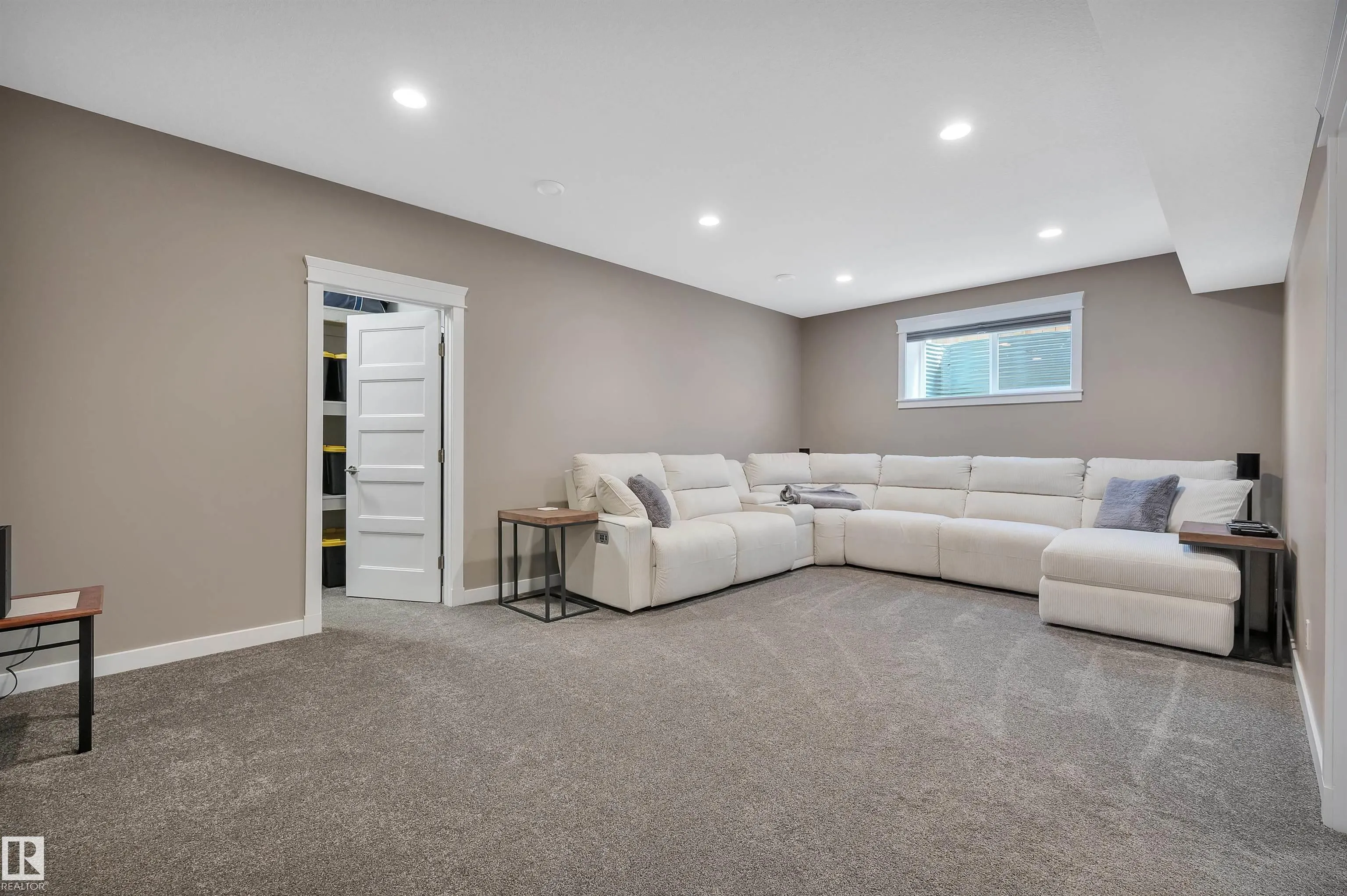 105 CRESTHAVEN Grove