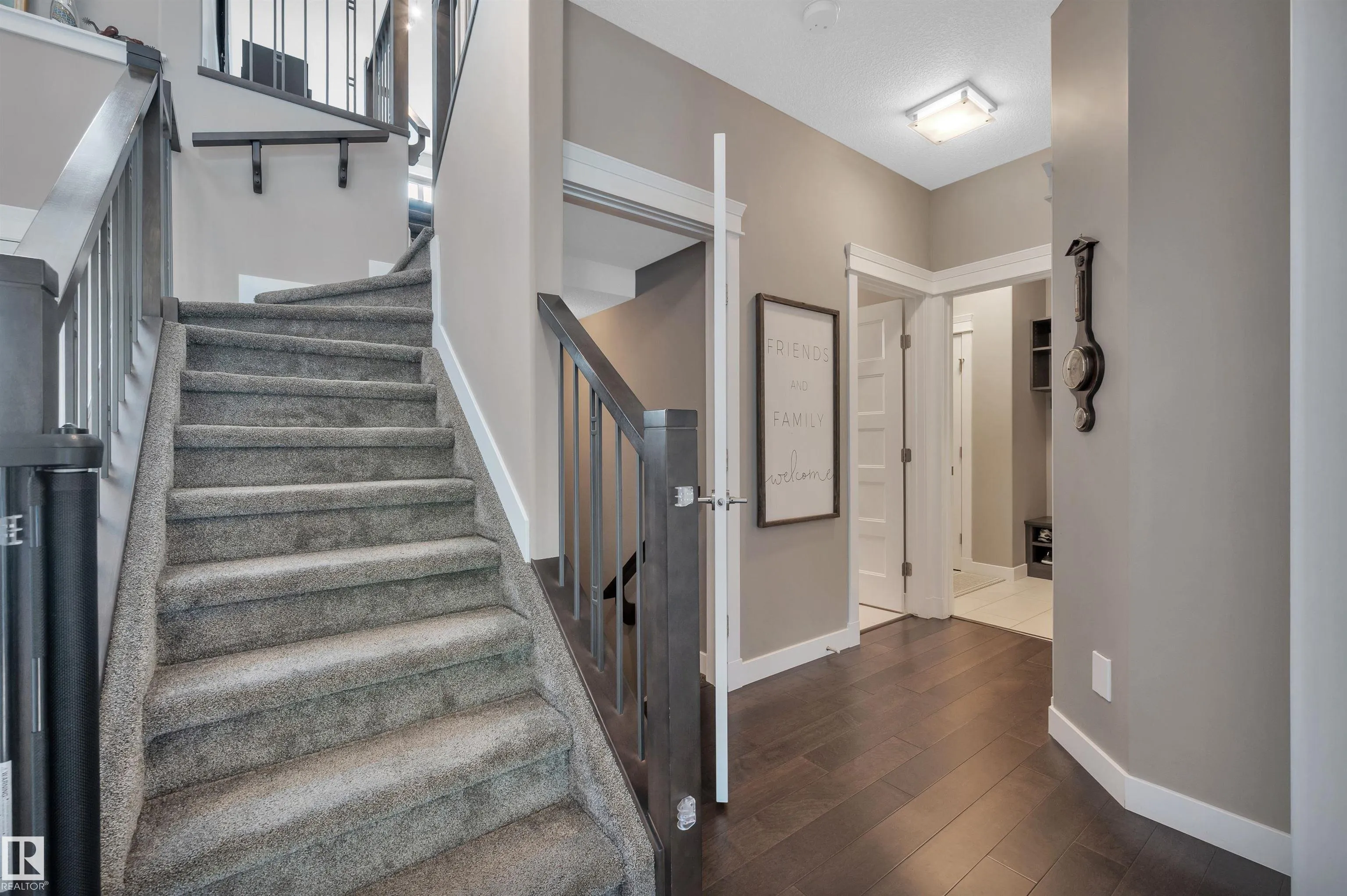 105 CRESTHAVEN Grove