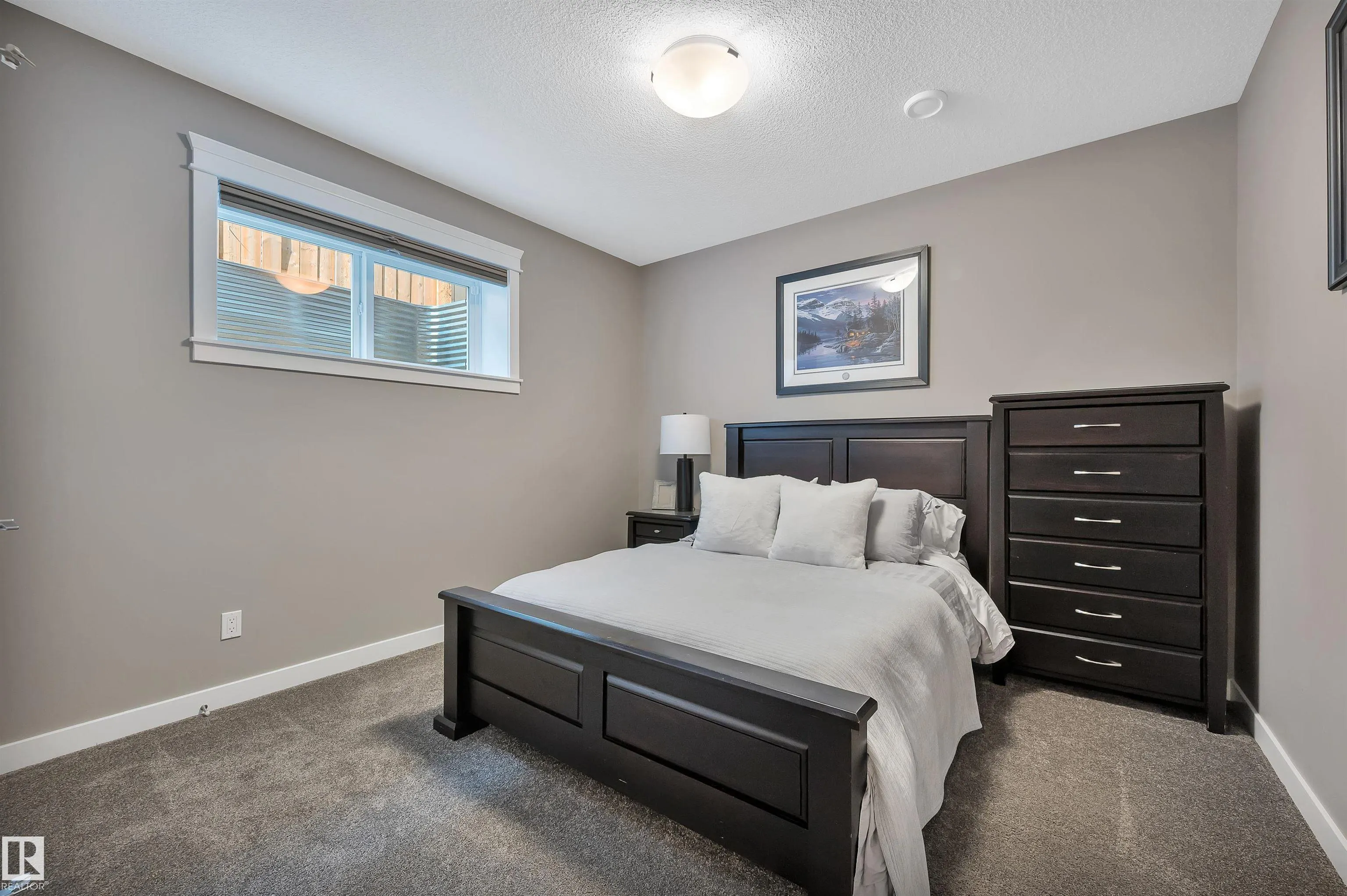 105 CRESTHAVEN Grove