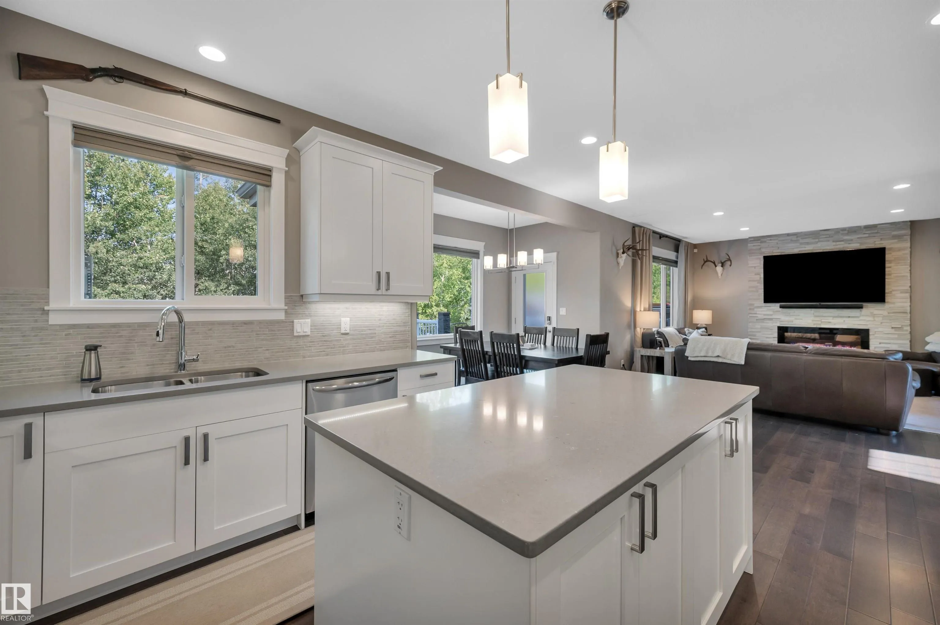 105 CRESTHAVEN Grove