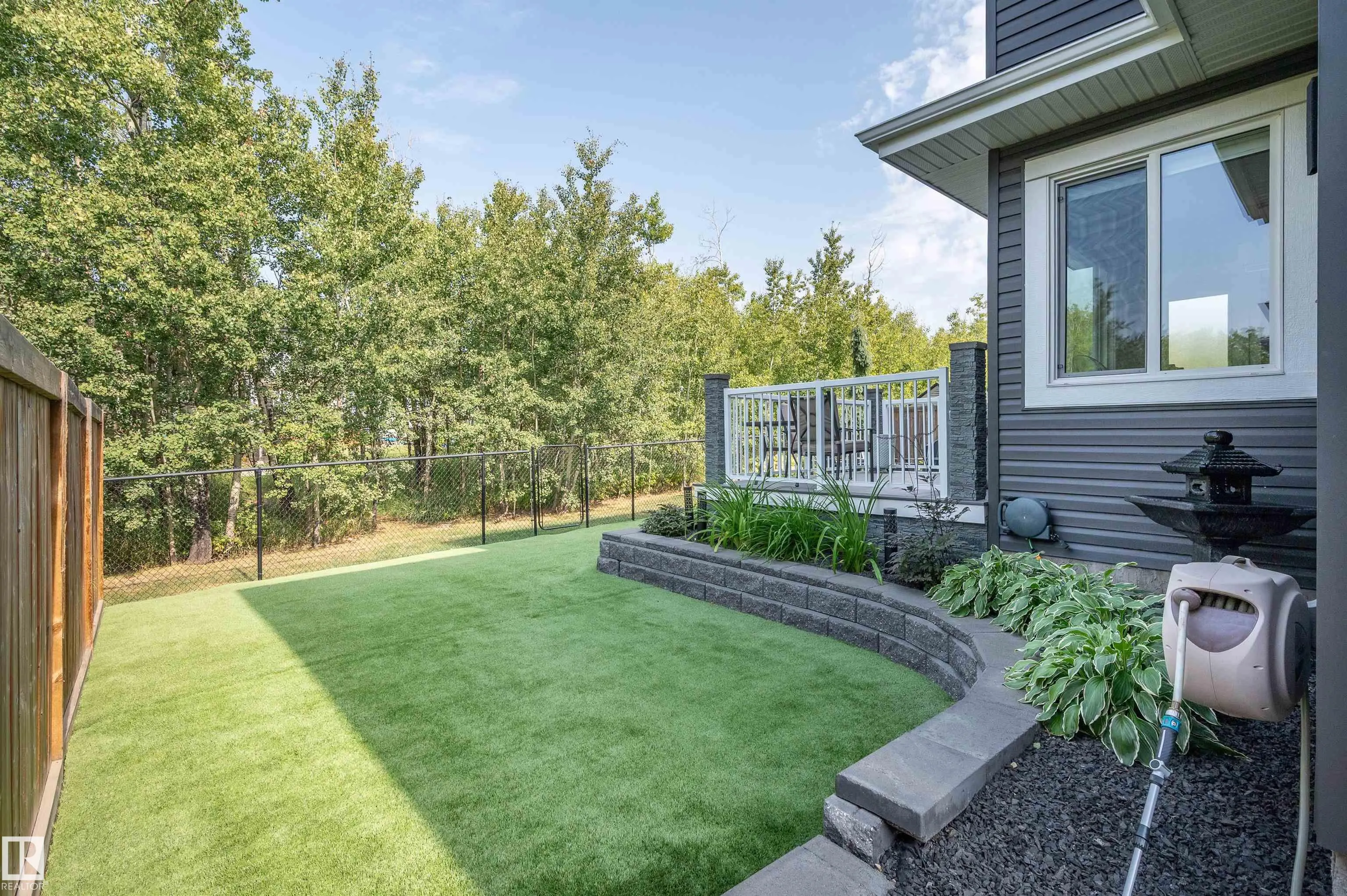 105 CRESTHAVEN Grove