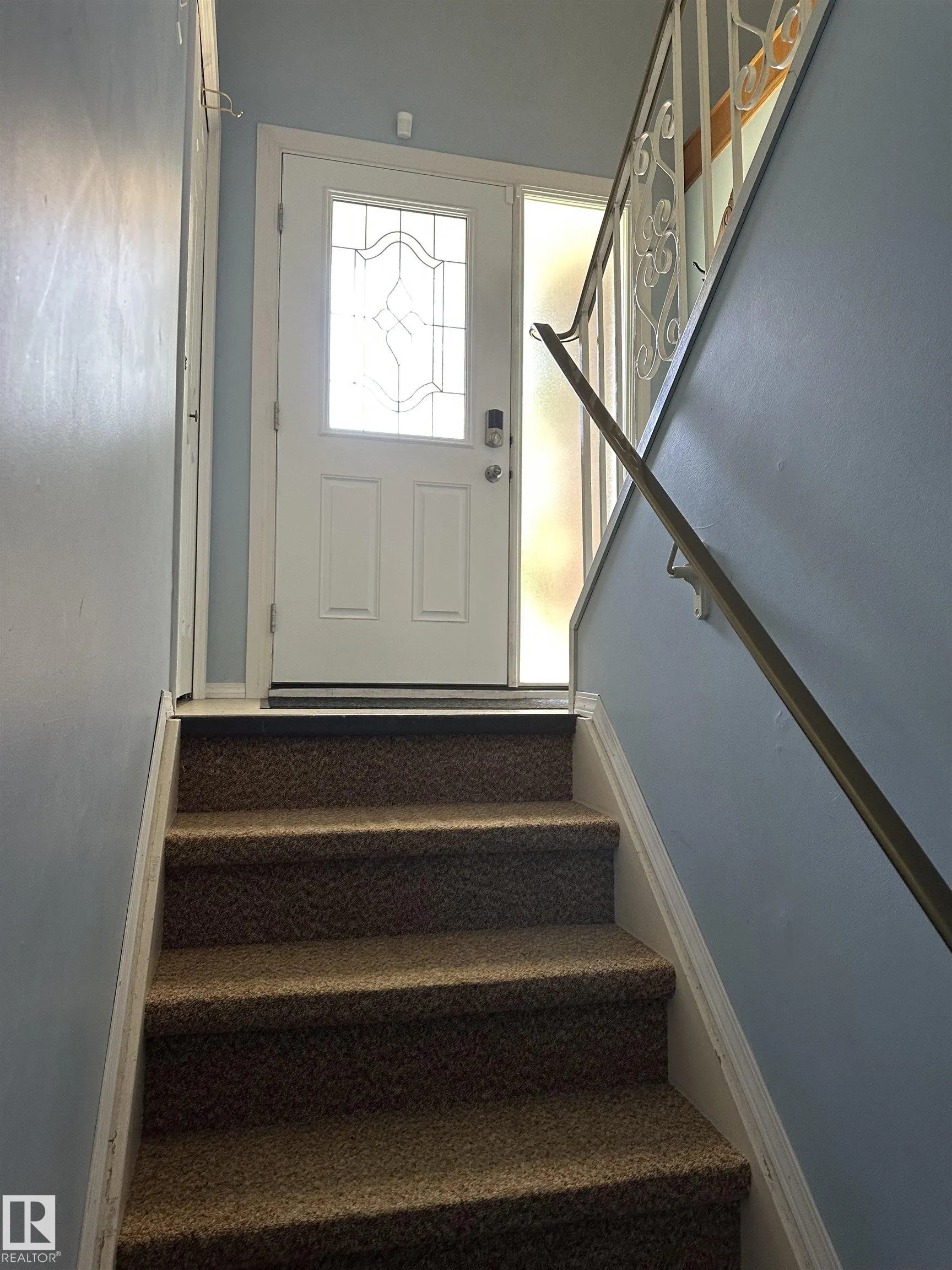 16 MILBURN Crescent