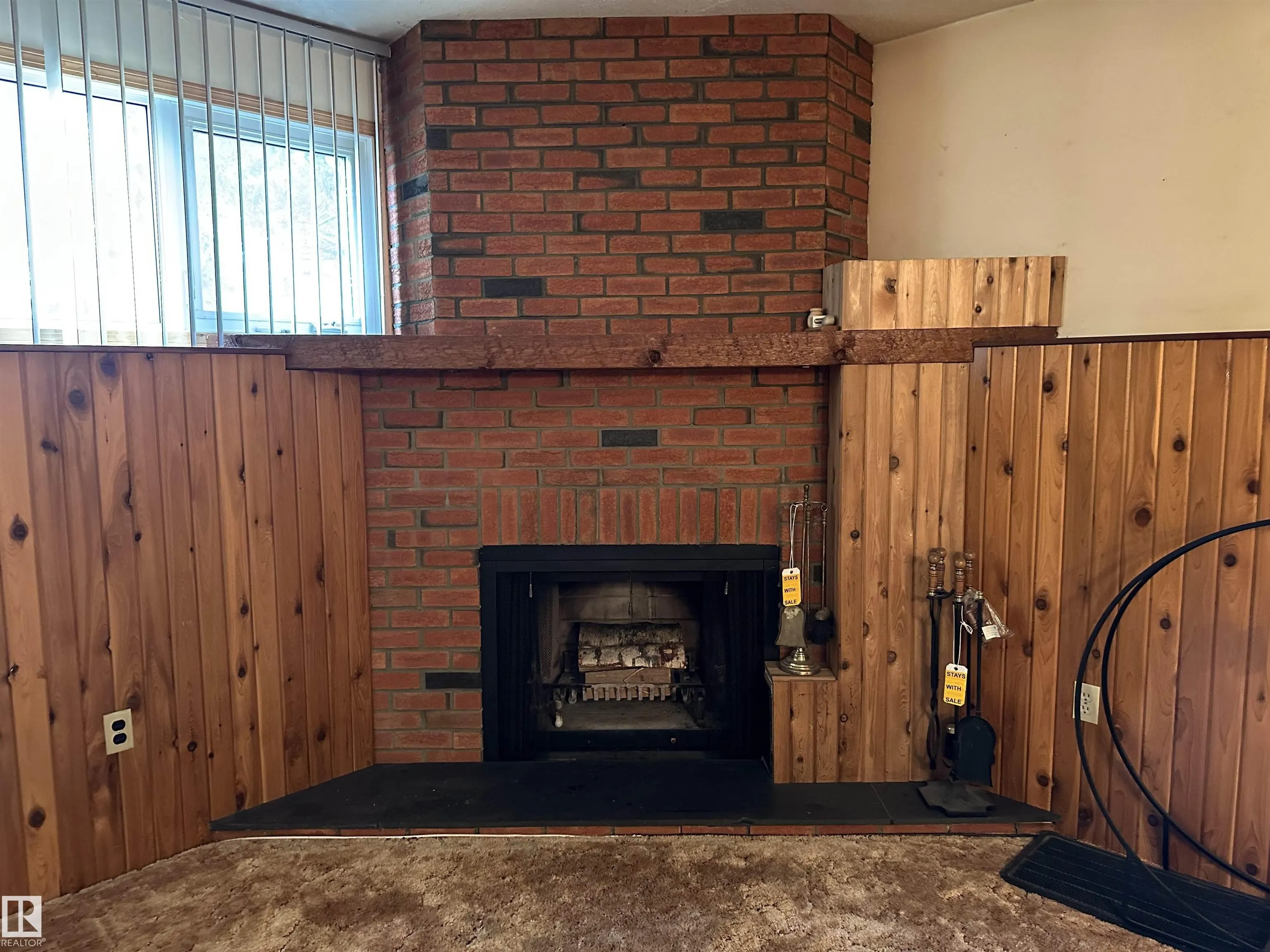 16 MILBURN Crescent