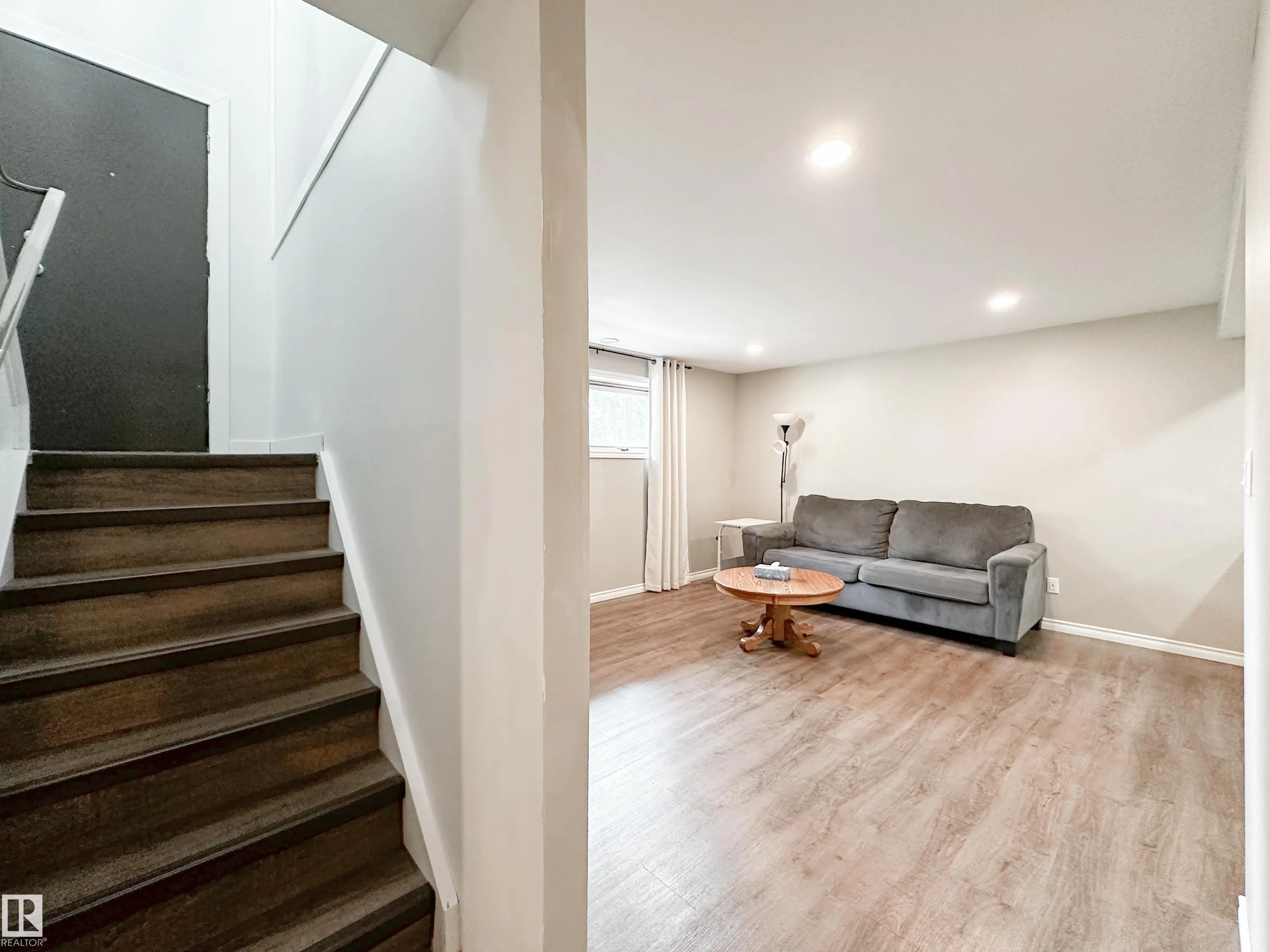 45 ABBEY Crescent