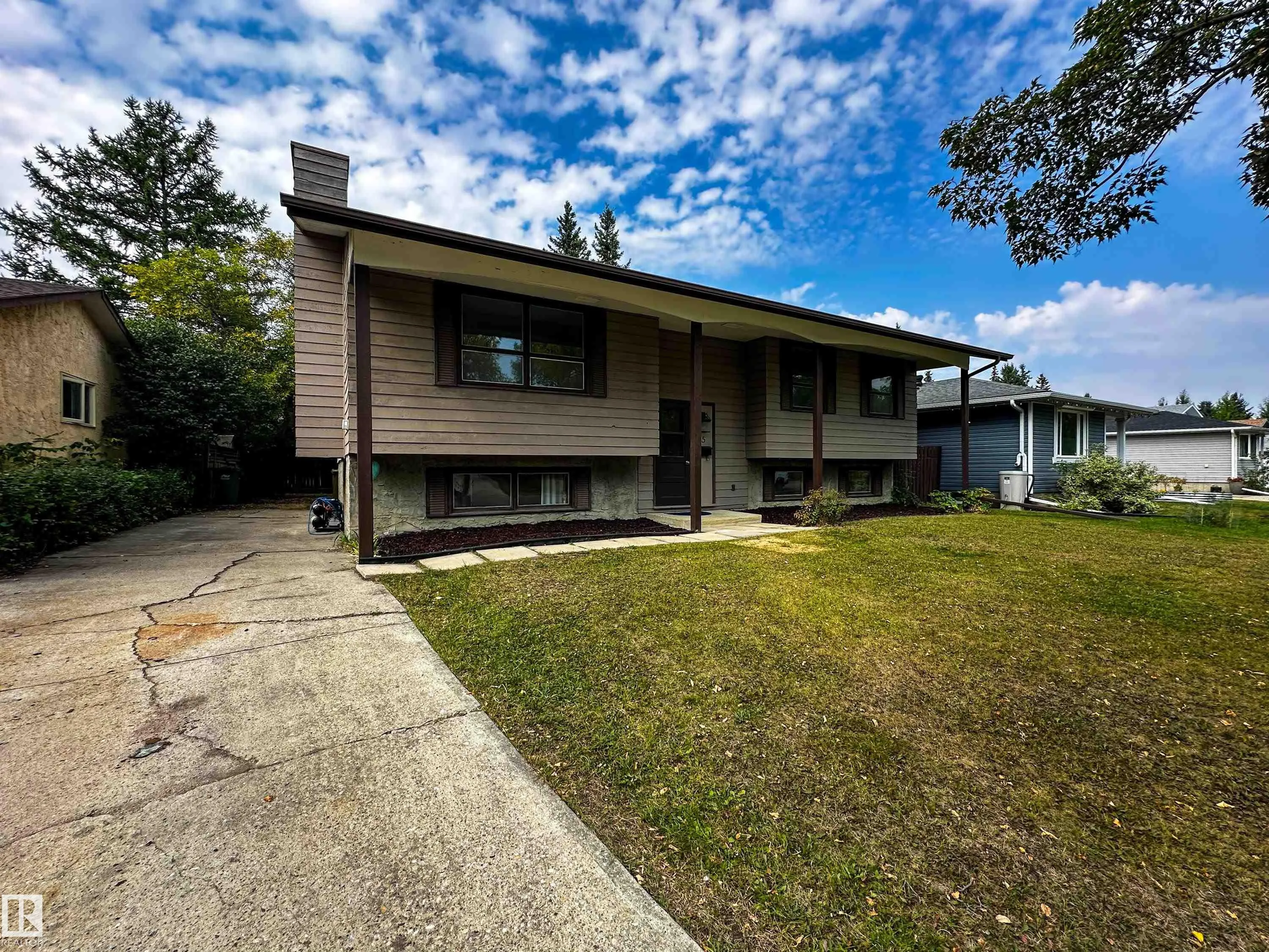 45 ABBEY Crescent